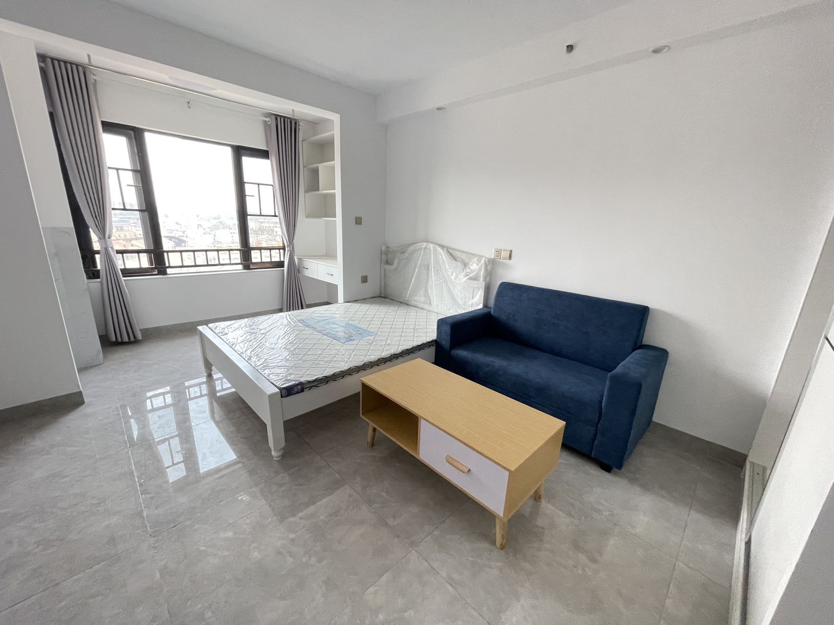 中海珑悦府  1室1厅1卫    1100.0元/月 中海珑悦府  1室1厅1卫    1100.0元/月户型图