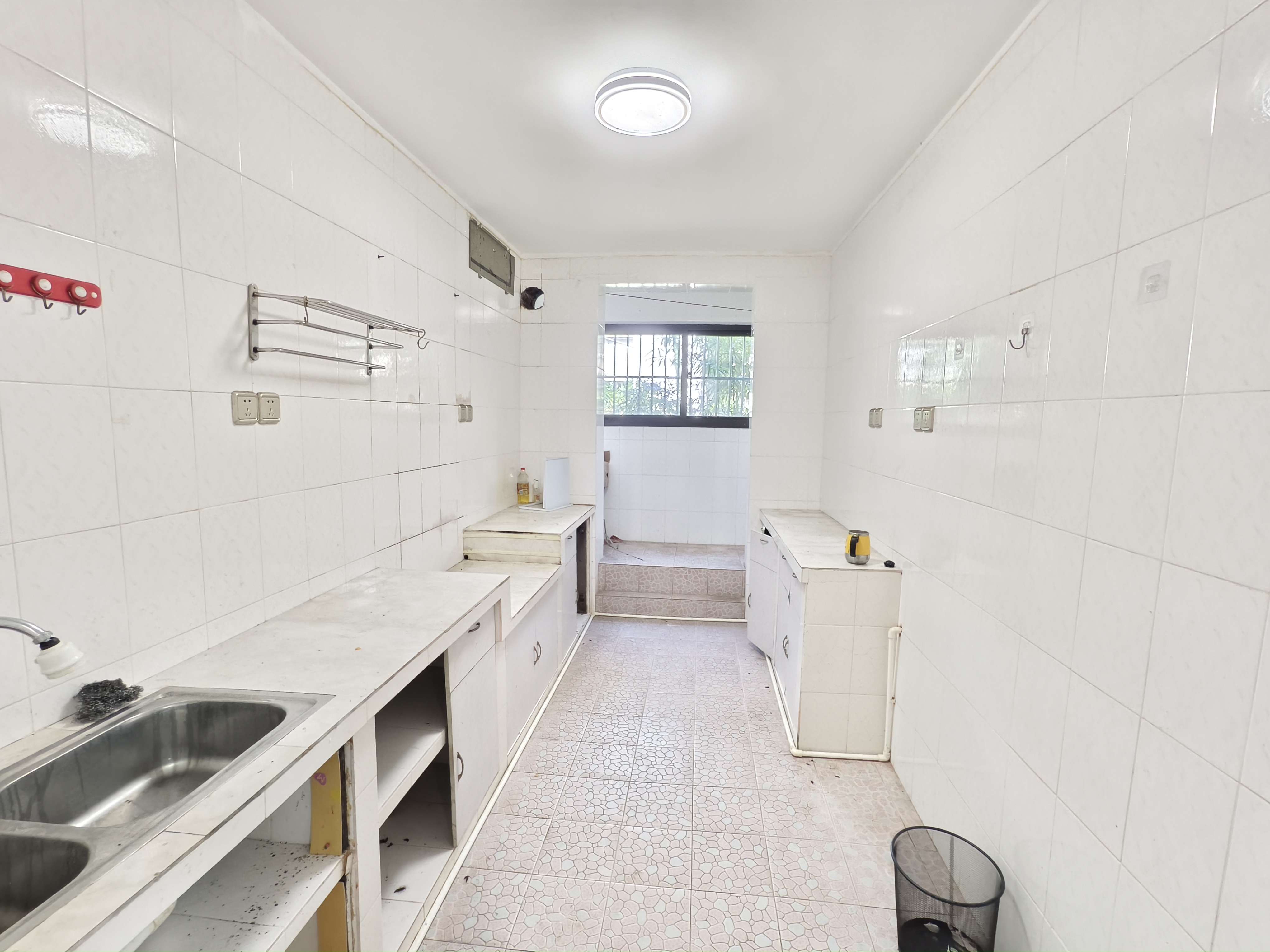 美舍小区（美舍河开发区）  10室2厅3卫    13500.0元/月室内图