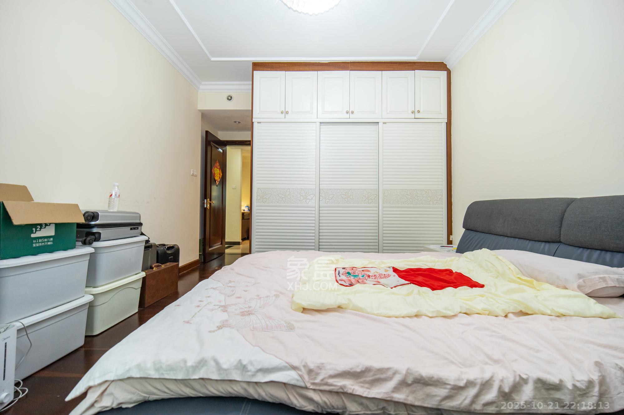 恒大雅苑  3室2厅2卫    110.0万卧室