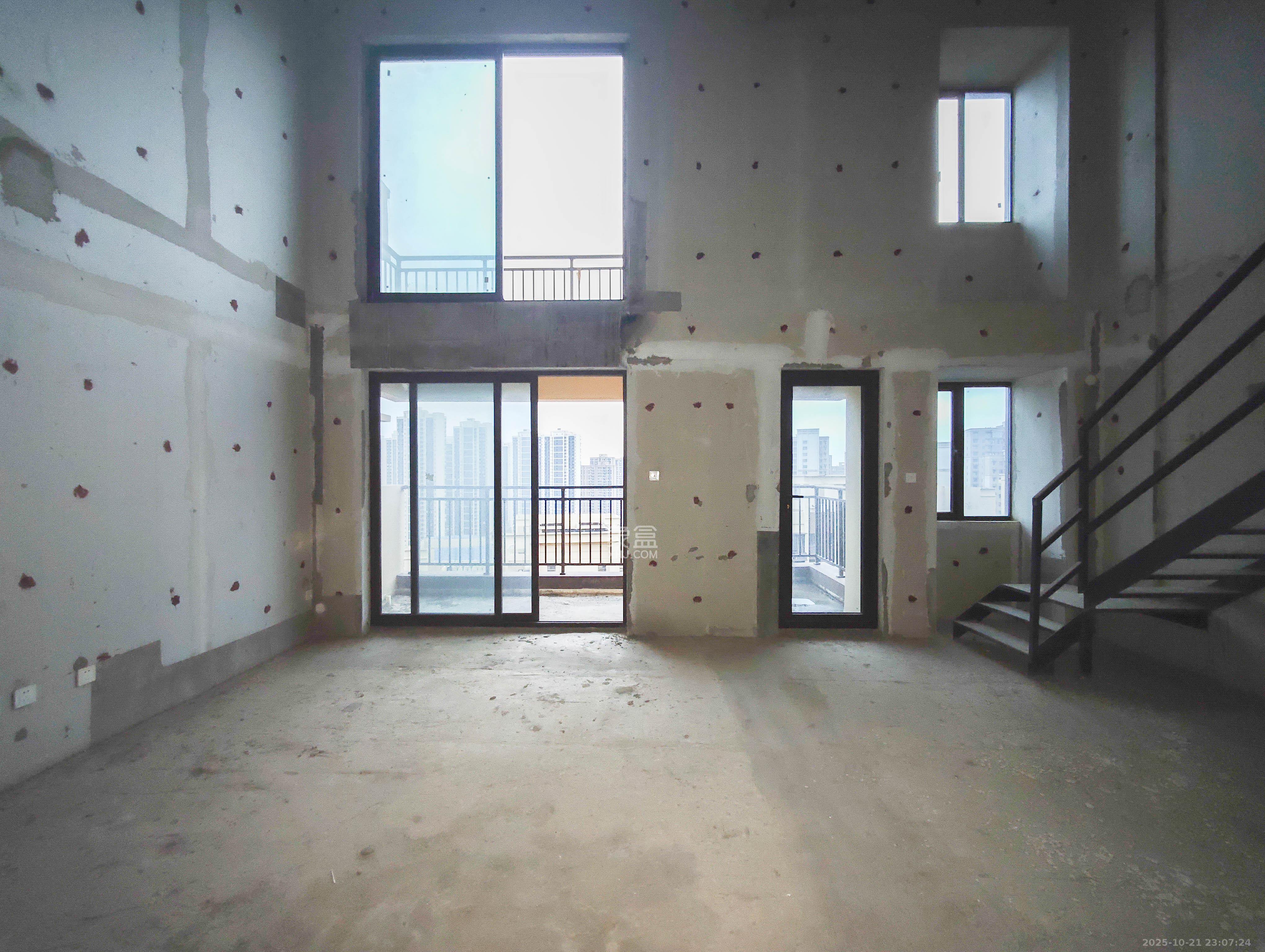 保利城(中航城国际社区、郡原美村) 1室0厅0卫 188.0万 保利城(中航城国际社区、郡原美村) 1室0厅0卫 188.0万客厅