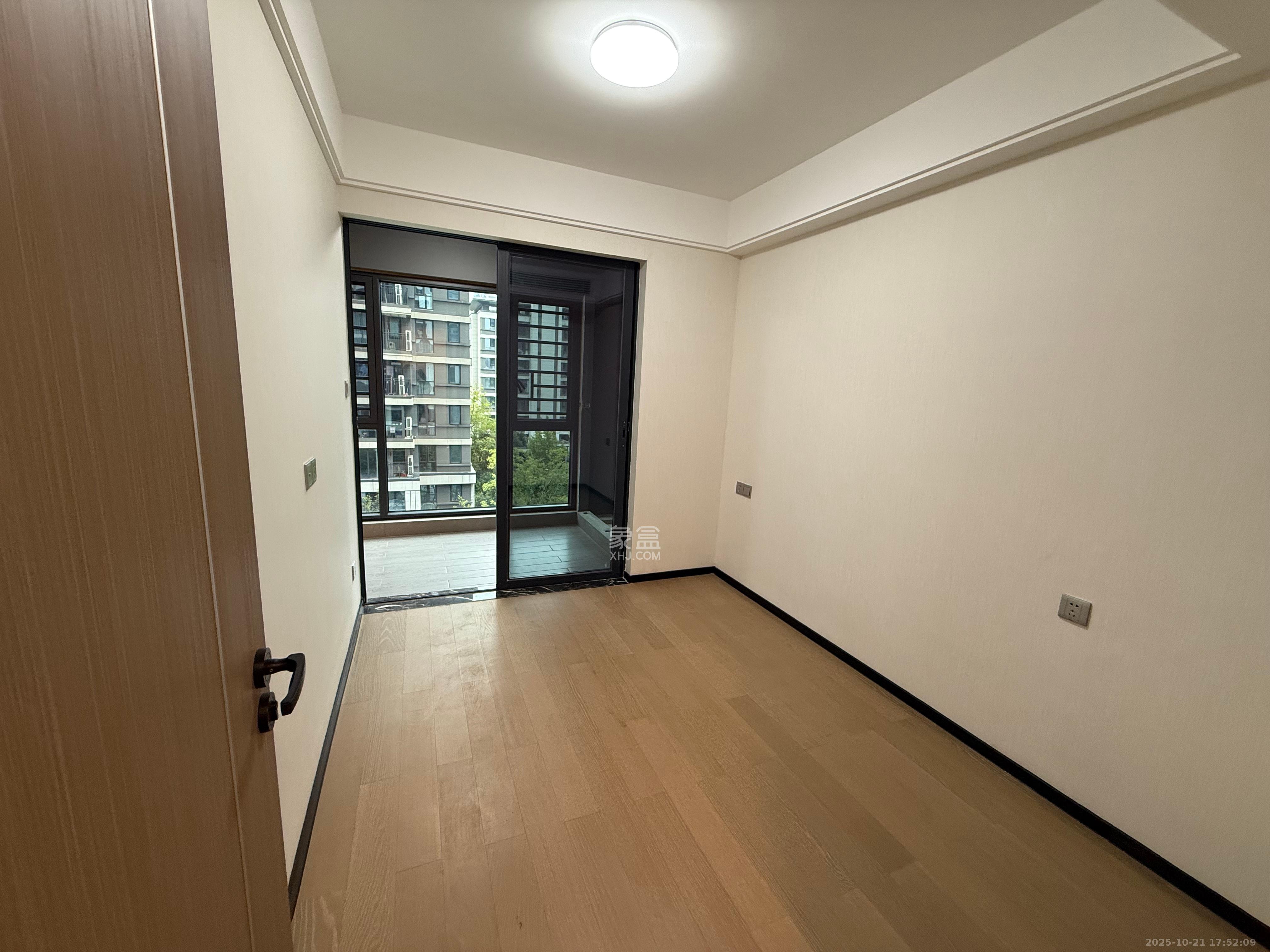 中海麓山境北区 4室2厅2卫 3000.0元/月 中海麓山境北区 4室2厅2卫 3000.0元/月室内图