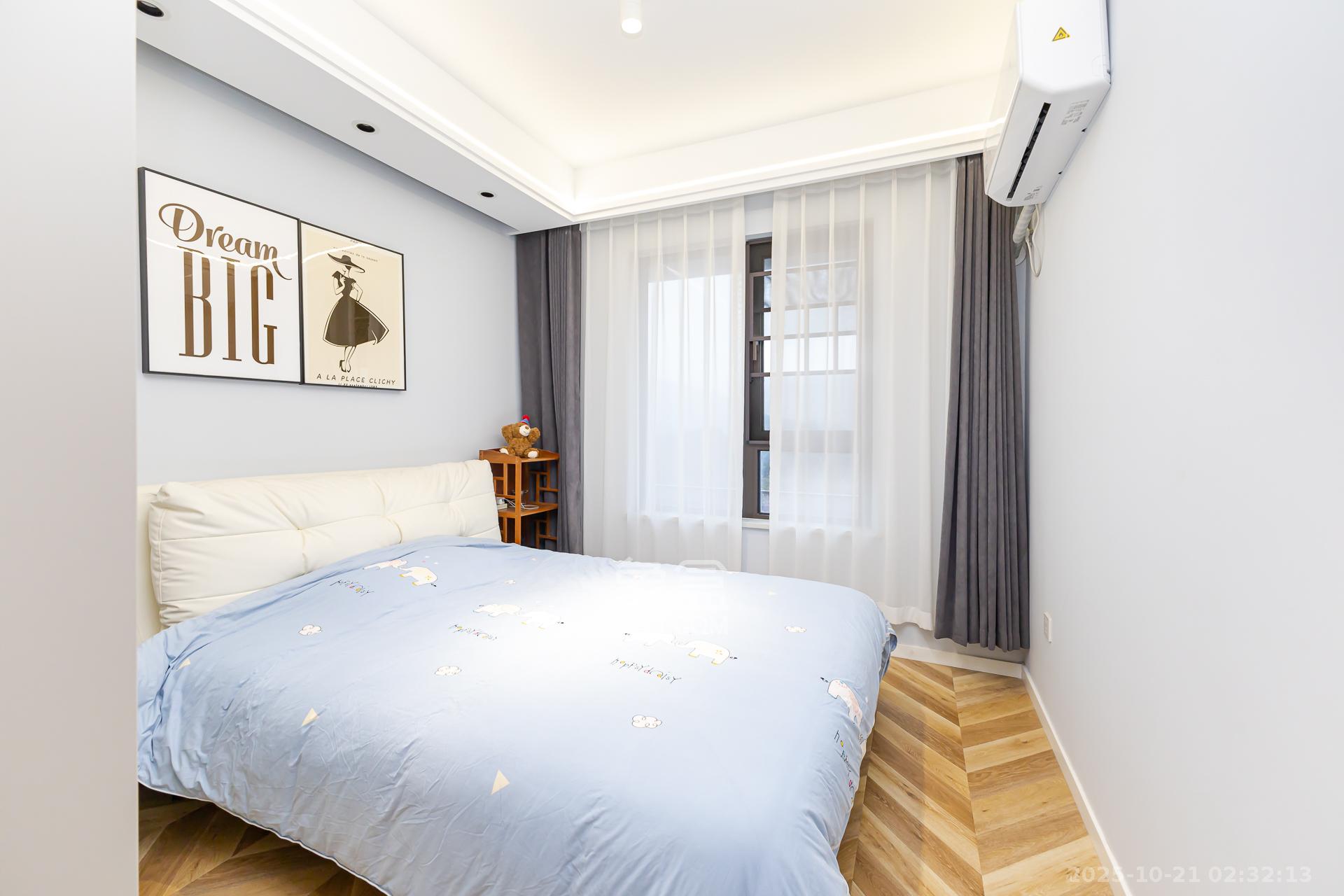 龙湖璟宸原著（龙湖紫宸）  4室2厅2卫    118.0万卧室