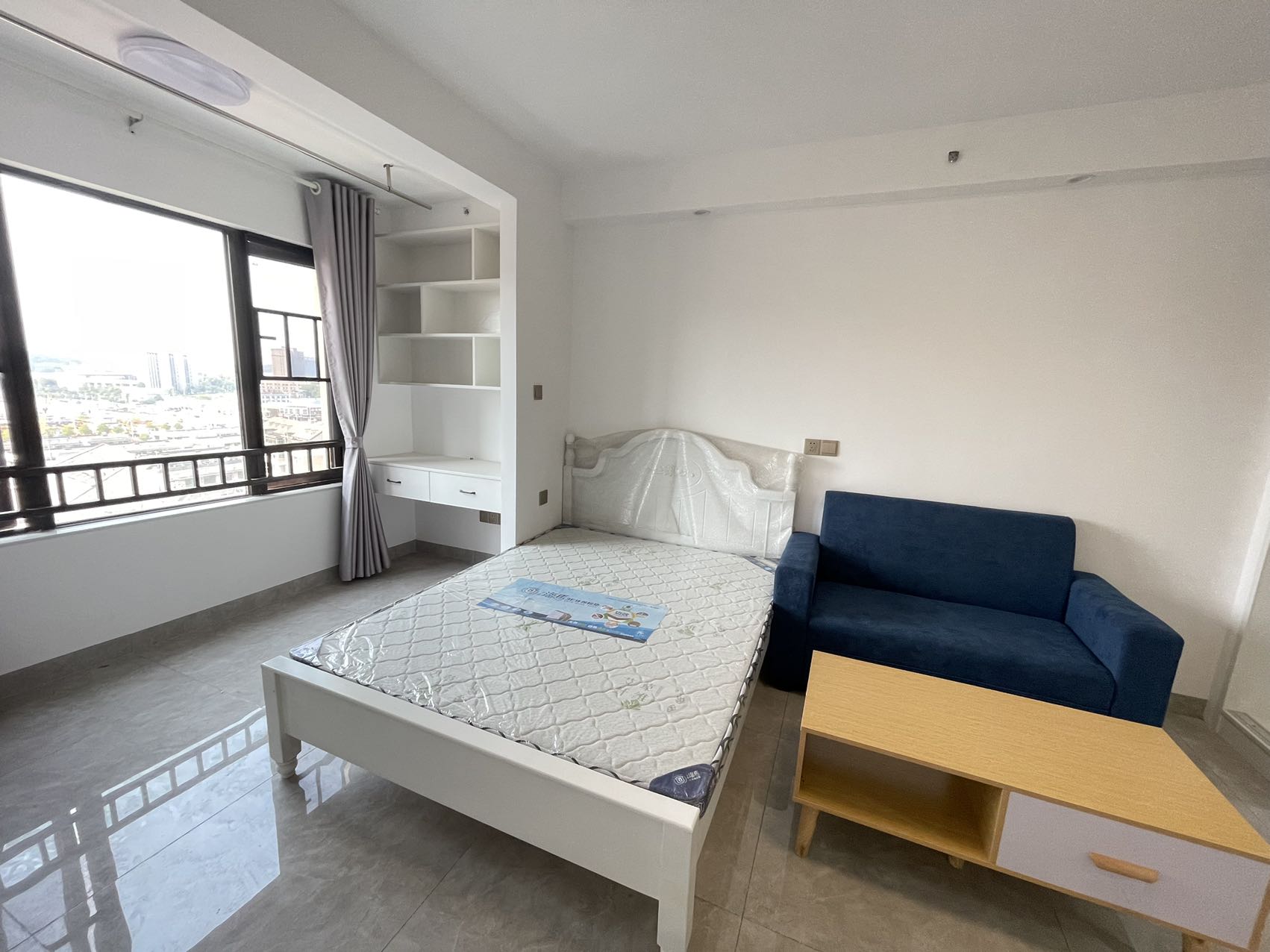 中海珑悦府  1室1厅1卫    1100.0元/月户型图