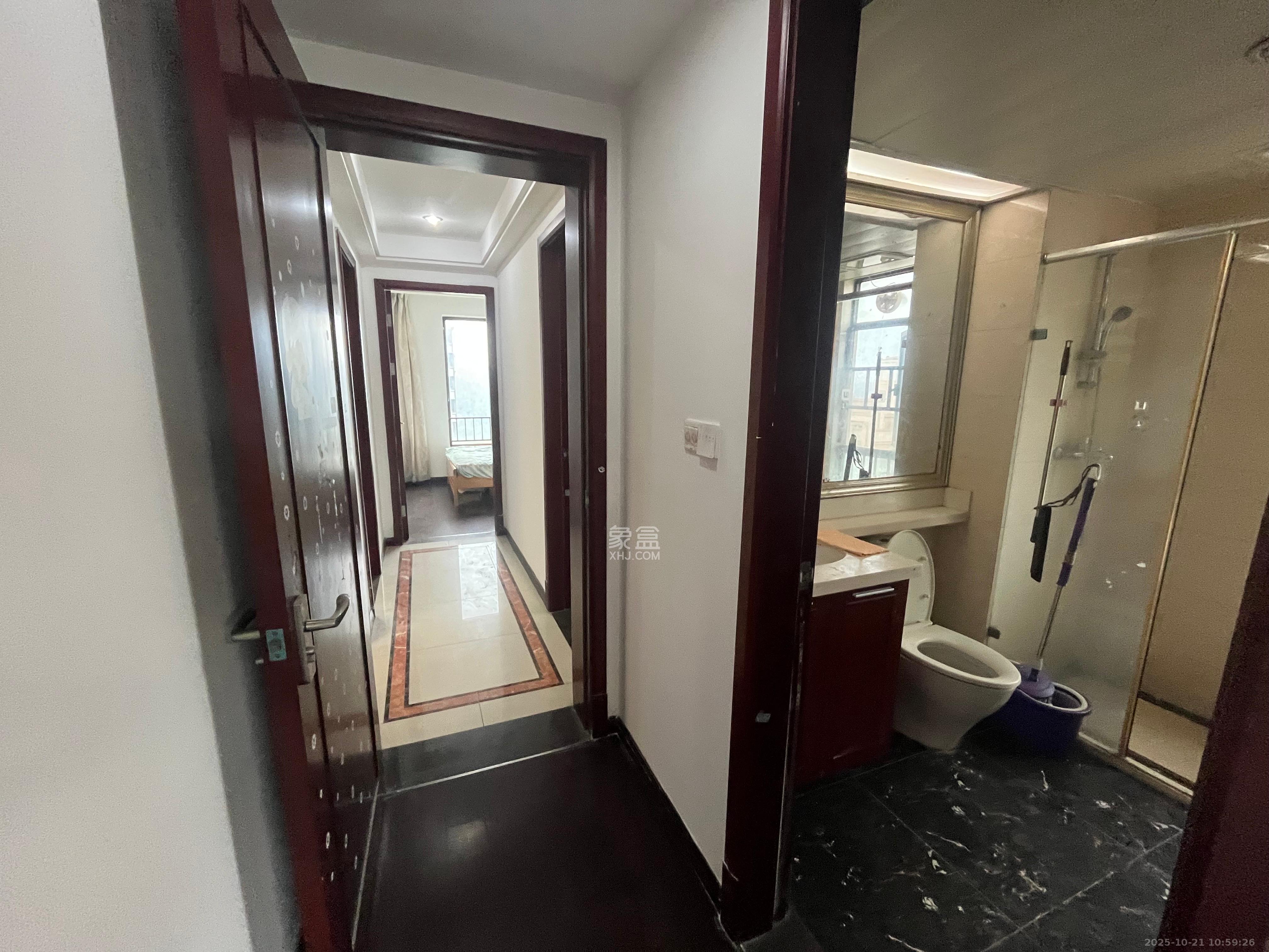 中海国际二期  4室2厅2卫    2500.0元/月 中海国际二期  4室2厅2卫    2500.0元/月室内图