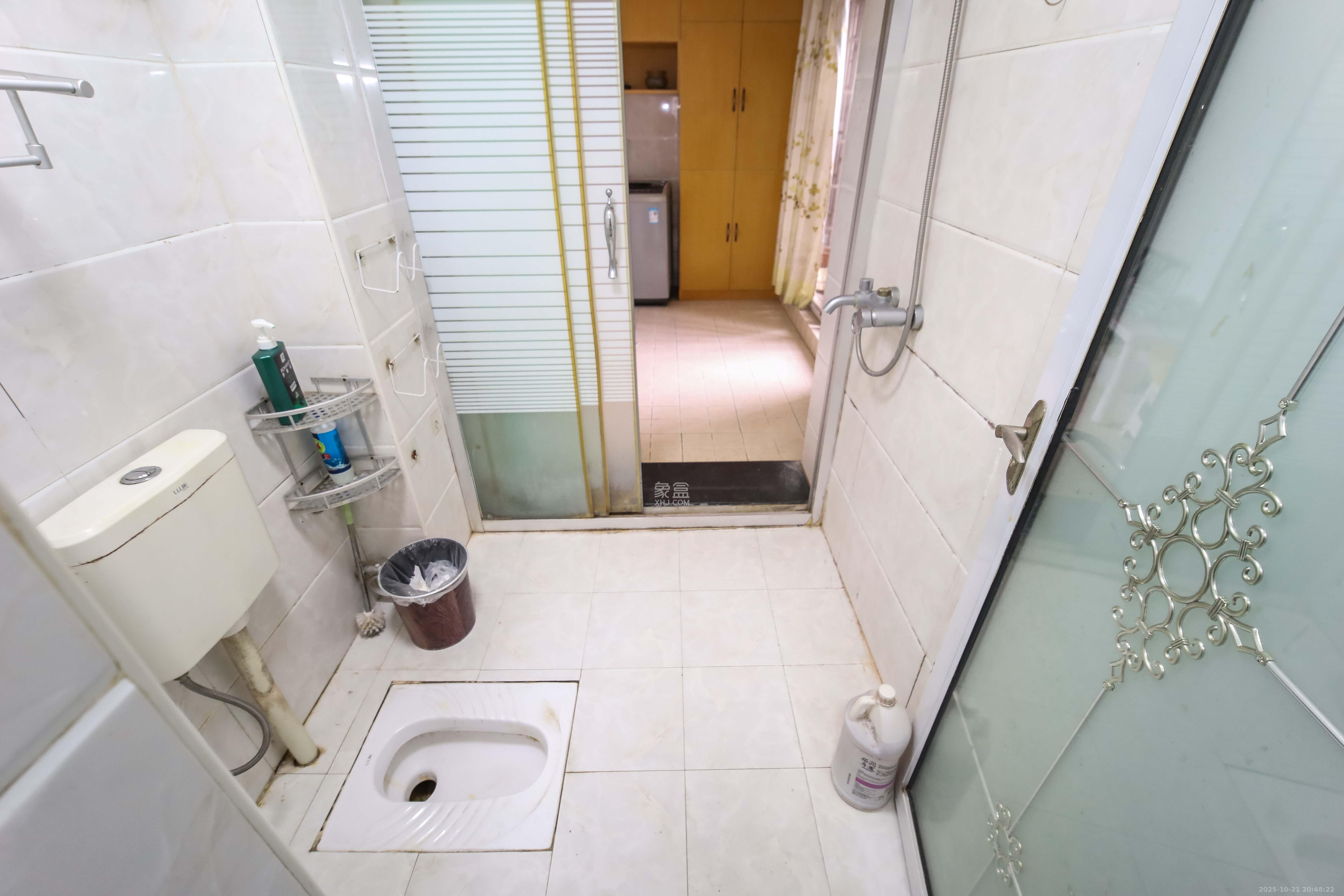 上河国际C区 3室2厅1卫 88.0万 上河国际C区 3室2厅1卫 88.0万卫生间