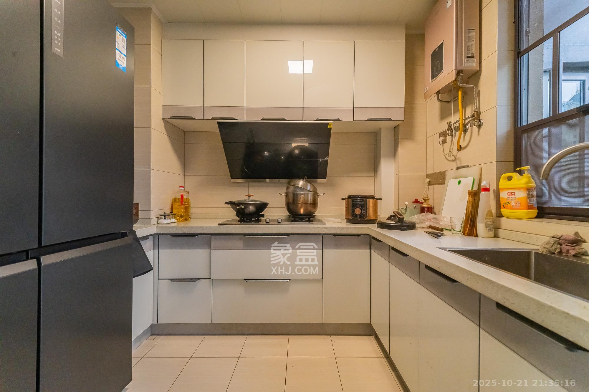 中建悦和城  4室2厅2卫    125.8万 中建悦和城  4室2厅2卫    125.8万厨房