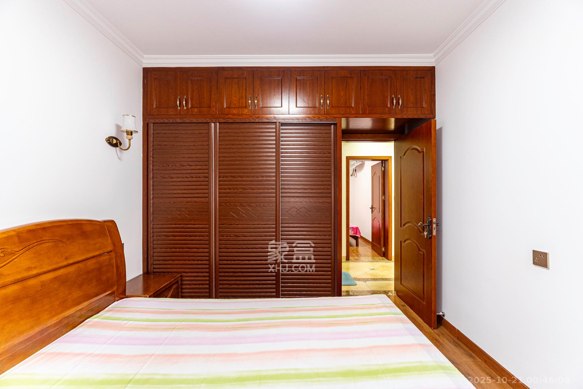 荣盛花语城 3室2厅1卫 66.0万 荣盛花语城 3室2厅1卫 66.0万卧室