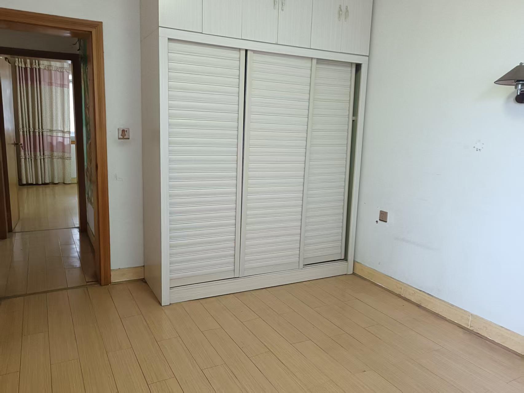 赫山区桃花仑办事处茶亭街社区  3室2厅1卫    28.8万室内图