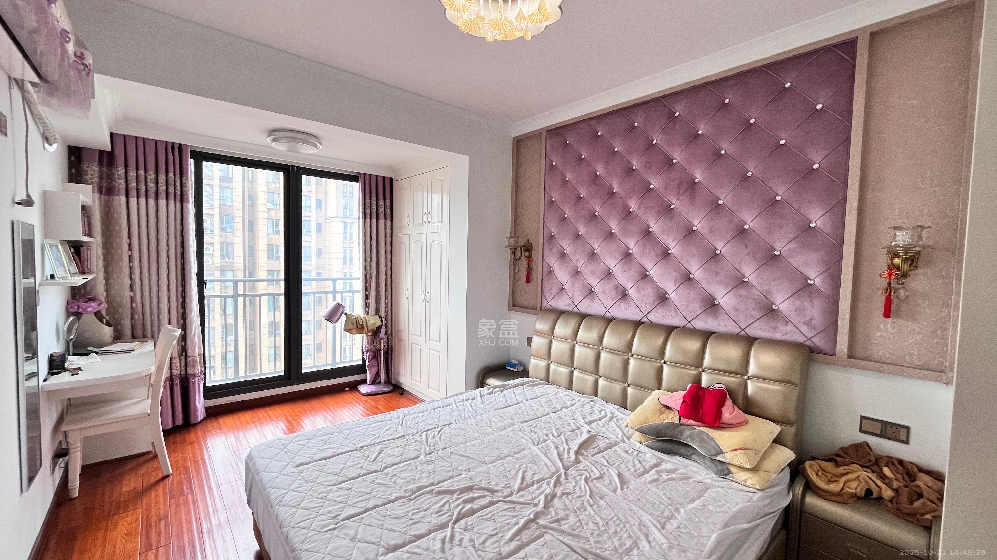 荣盛花语馨苑  3室2厅1卫    2900.0元/月室内图