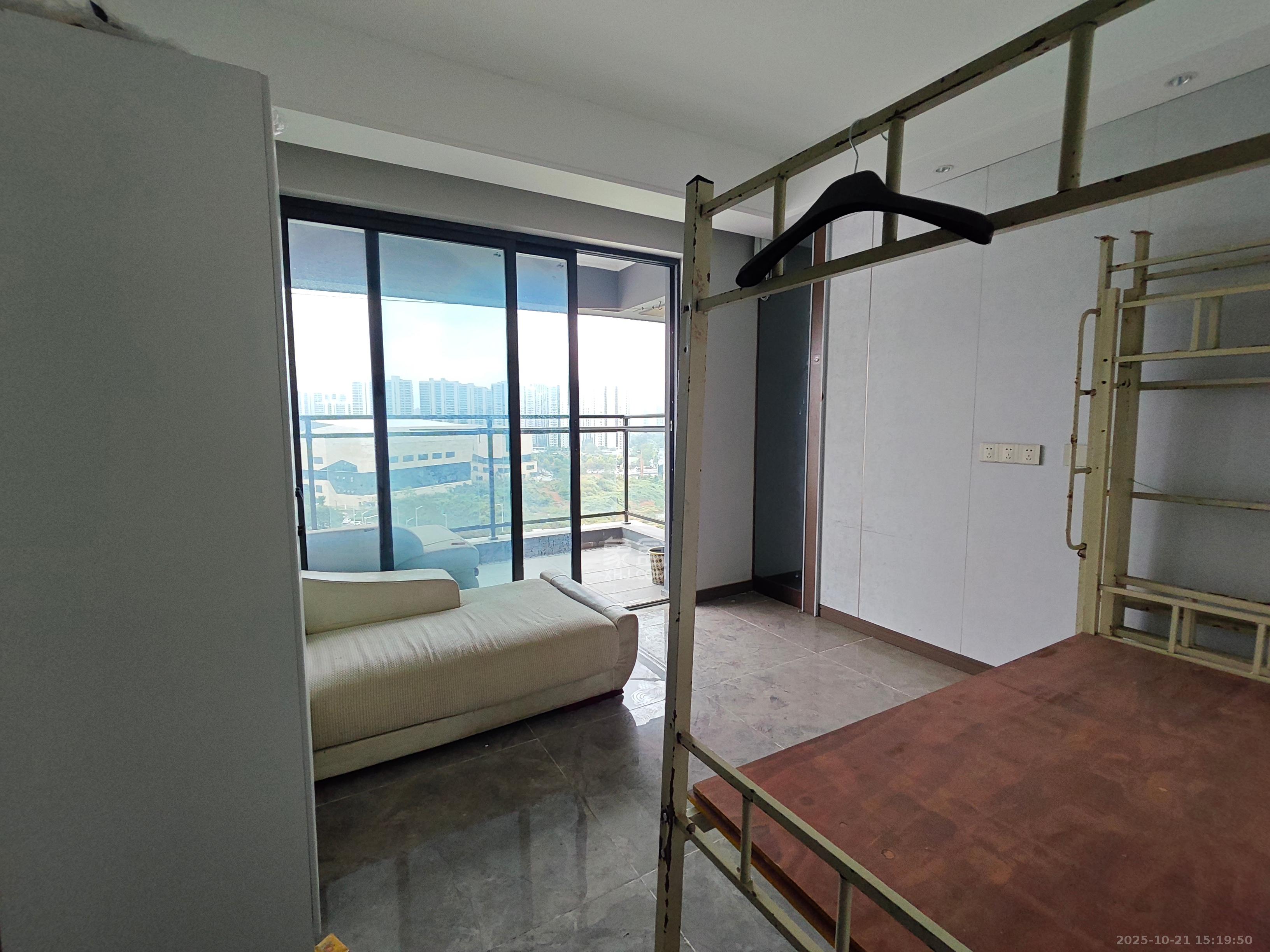 梦想麓隐天境  4室2厅2卫    3500.0元/月室内图