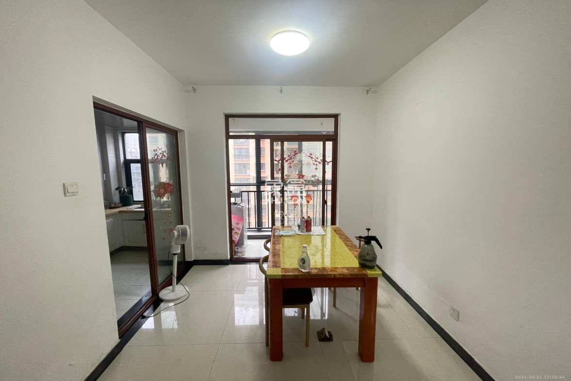 安泰嘉园(湘府邻伴) 3室2厅2卫 2600.0元/月 安泰嘉园(湘府邻伴) 3室2厅2卫 2600.0元/月室内图