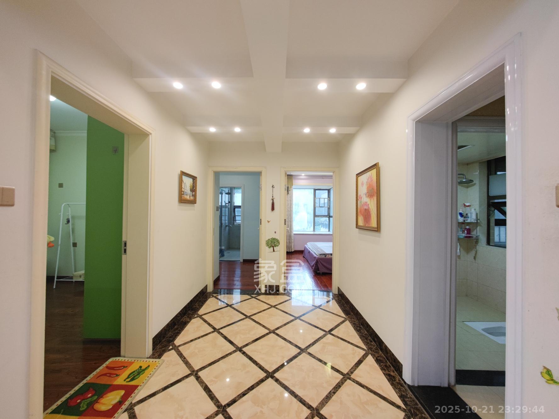 岳泰理想城  3室2厅2卫    130.0万其他