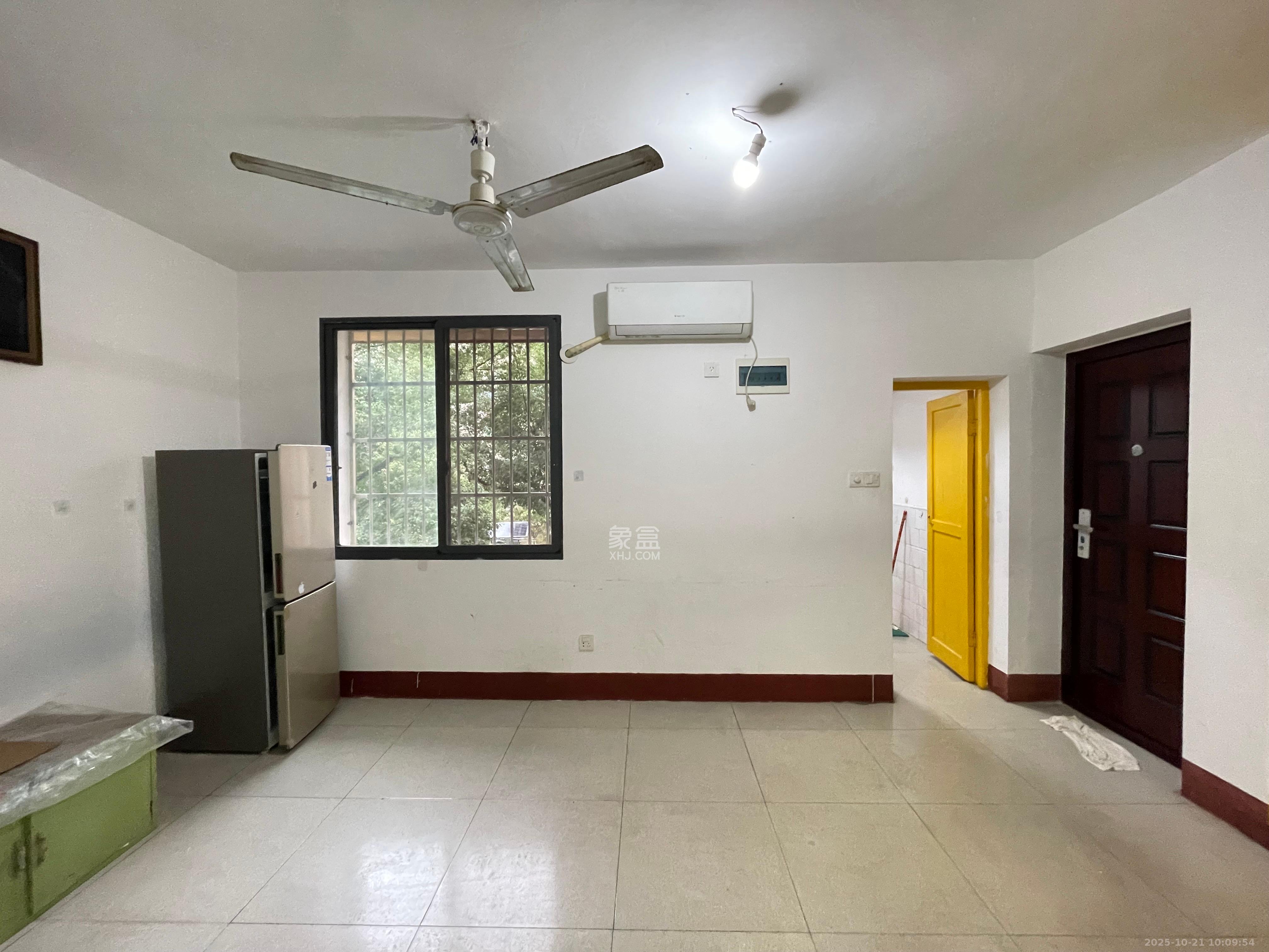 安塑宿舍 2室1厅1卫 1400.0元/月 安塑宿舍 2室1厅1卫 1400.0元/月室内图