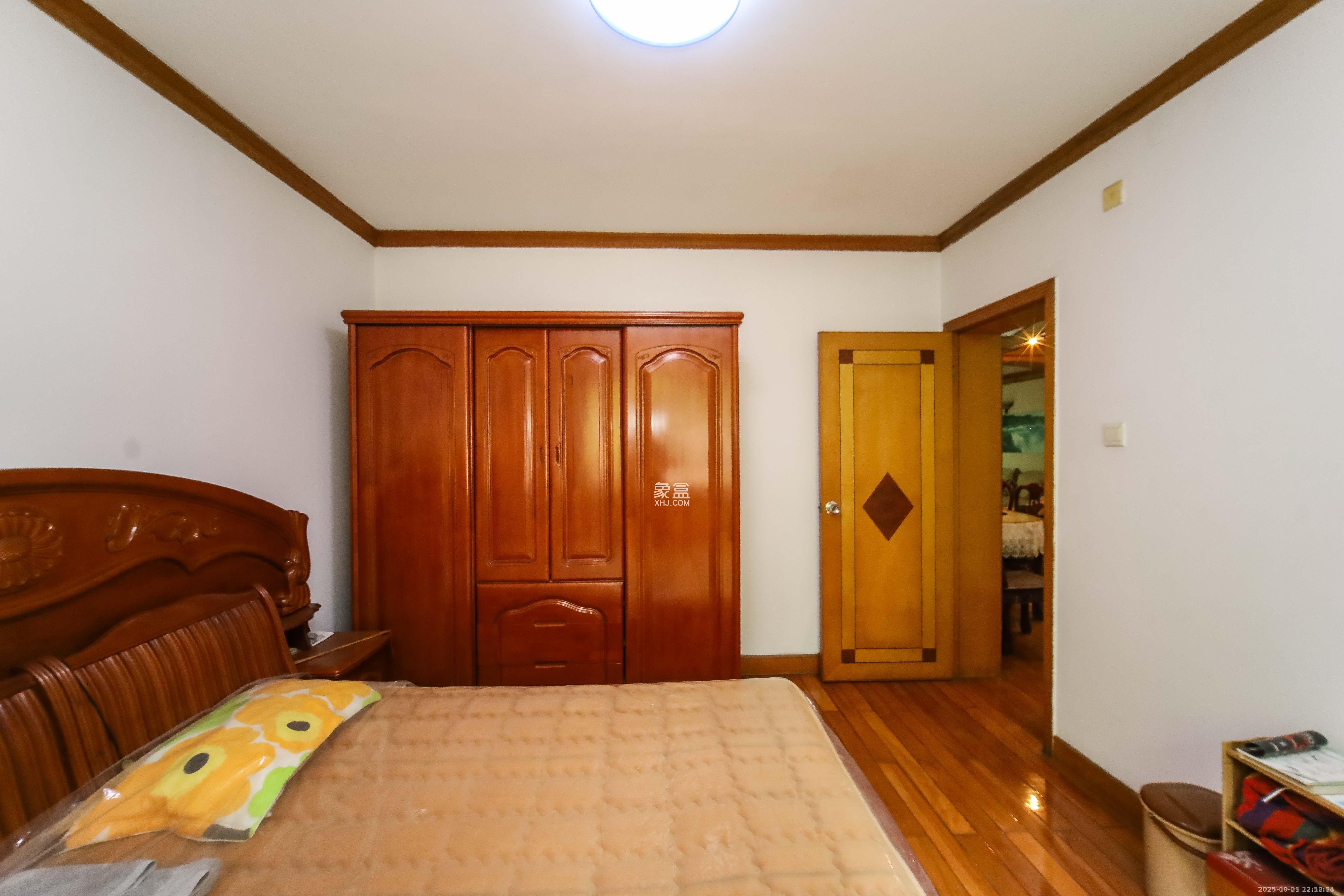 德政园  3室2厅1卫    2200.0元/月室内图