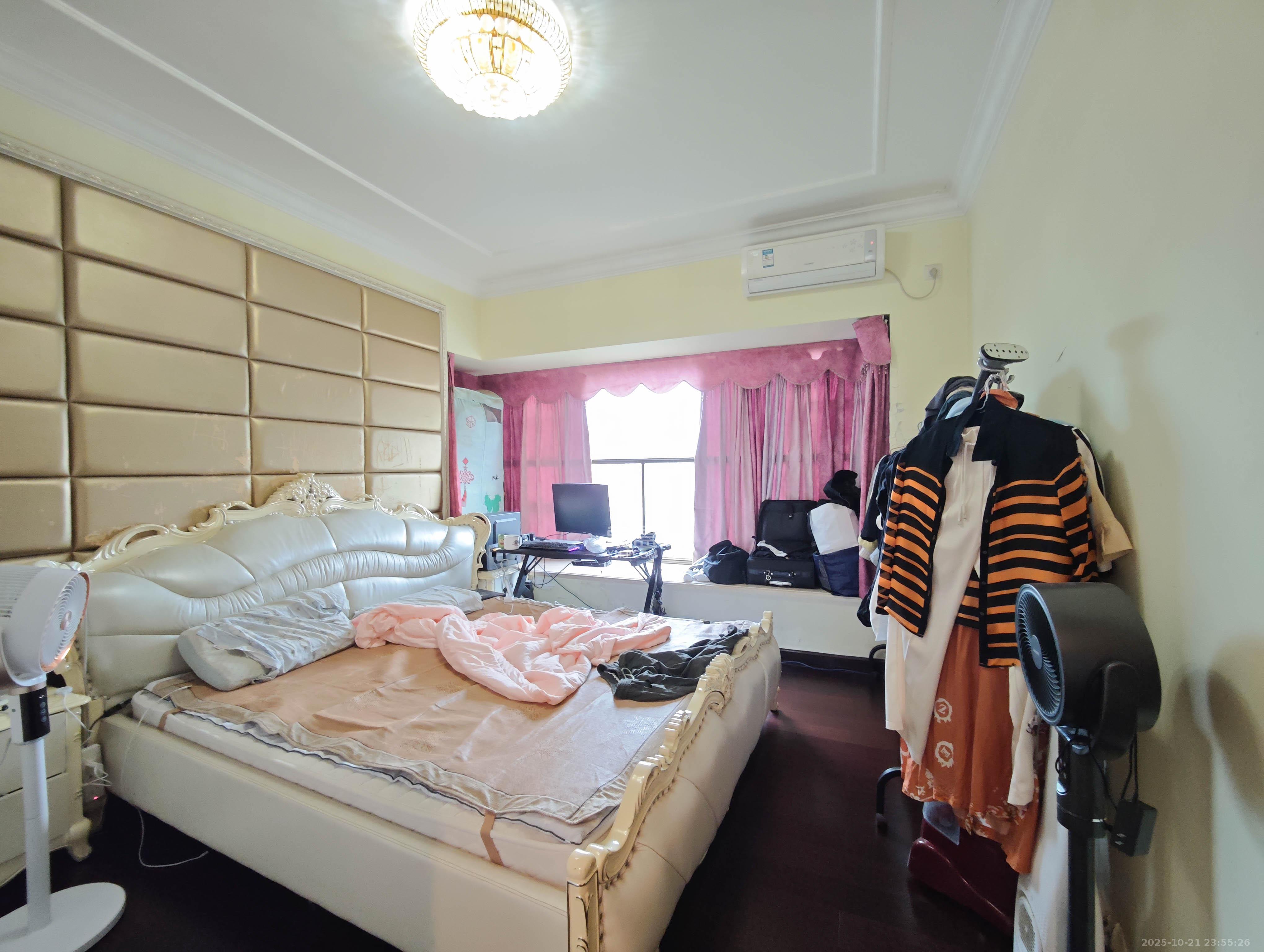 恒大城  1室2厅2卫    88.0万卧室