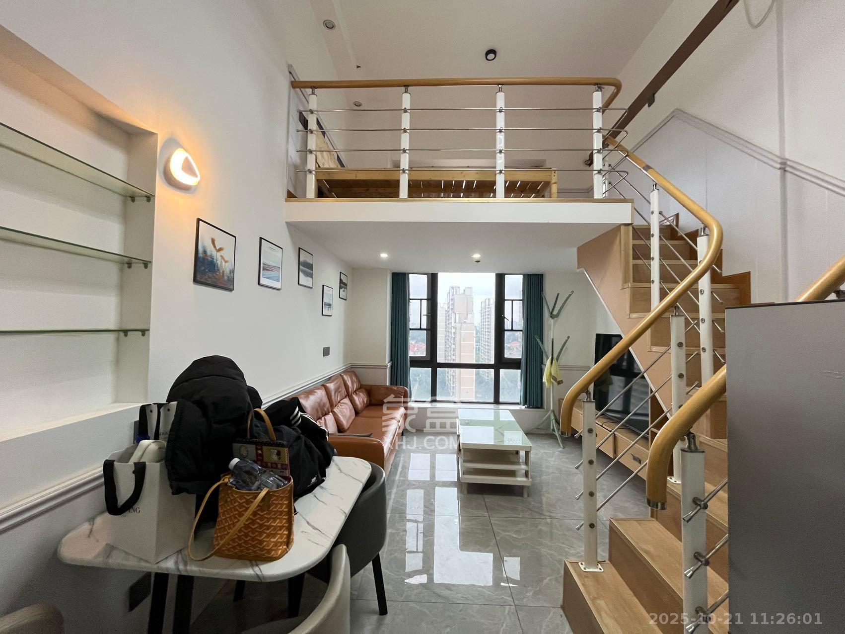 藏珑湖上公馆  2室2厅1卫    2500.0元/月室内图