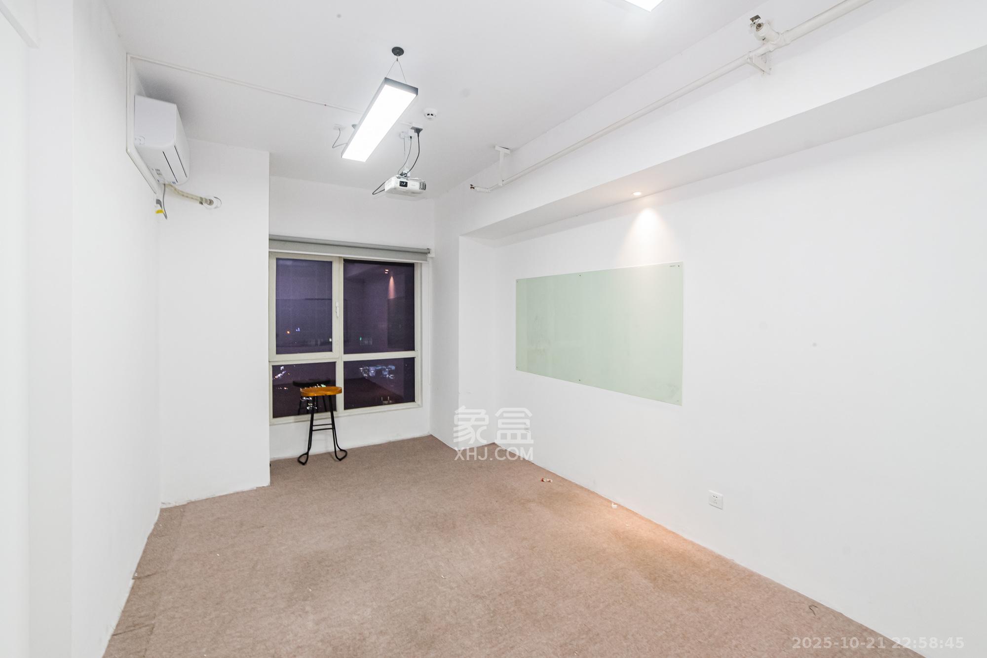 北辰三角洲B1E1区  1室2厅1卫    129.0万 北辰三角洲B1E1区  1室2厅1卫    129.0万卧室