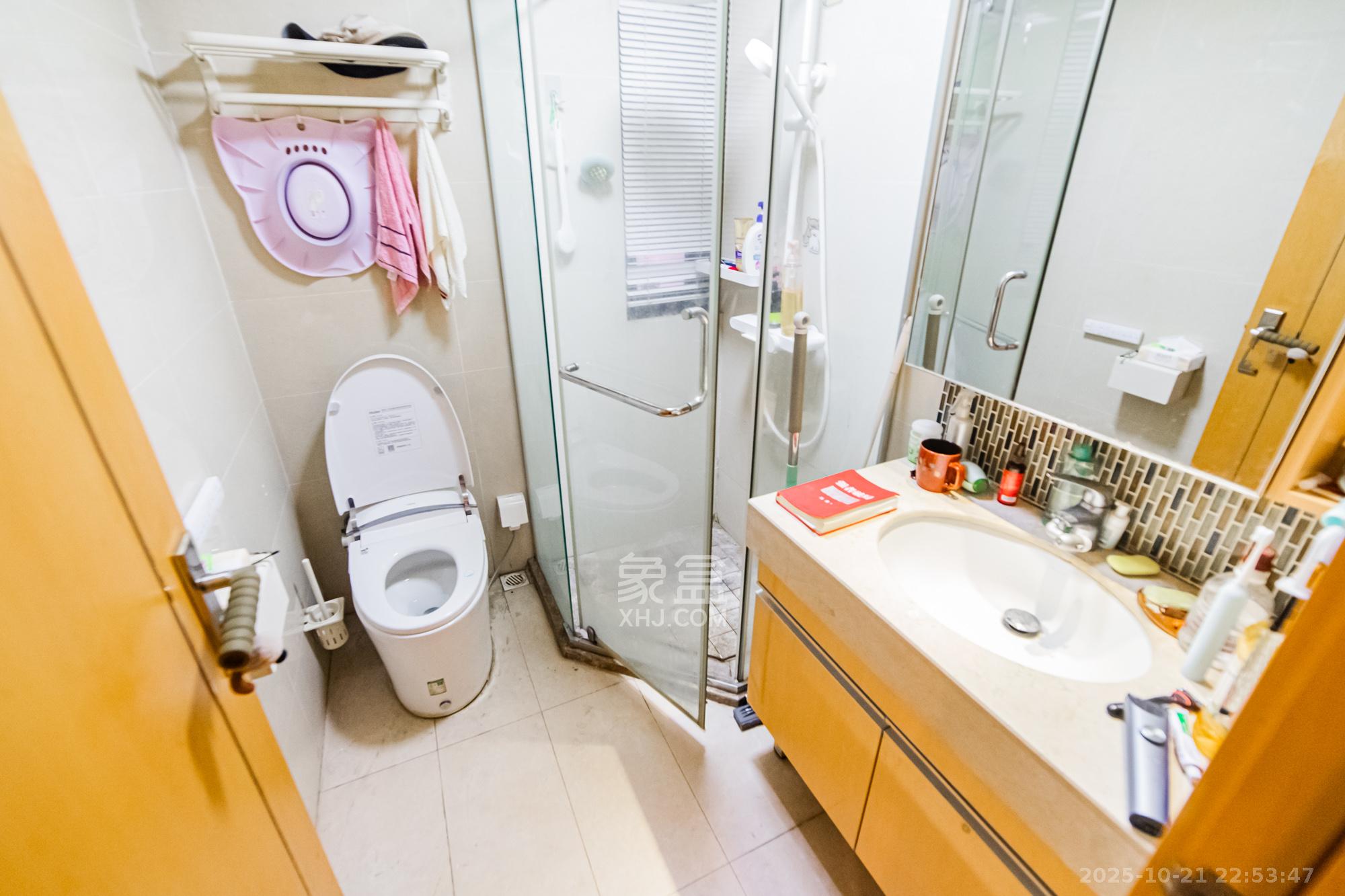 珠江郦城薰衣道  3室2厅1卫    86.0万 珠江郦城薰衣道  3室2厅1卫    86.0万卫生间