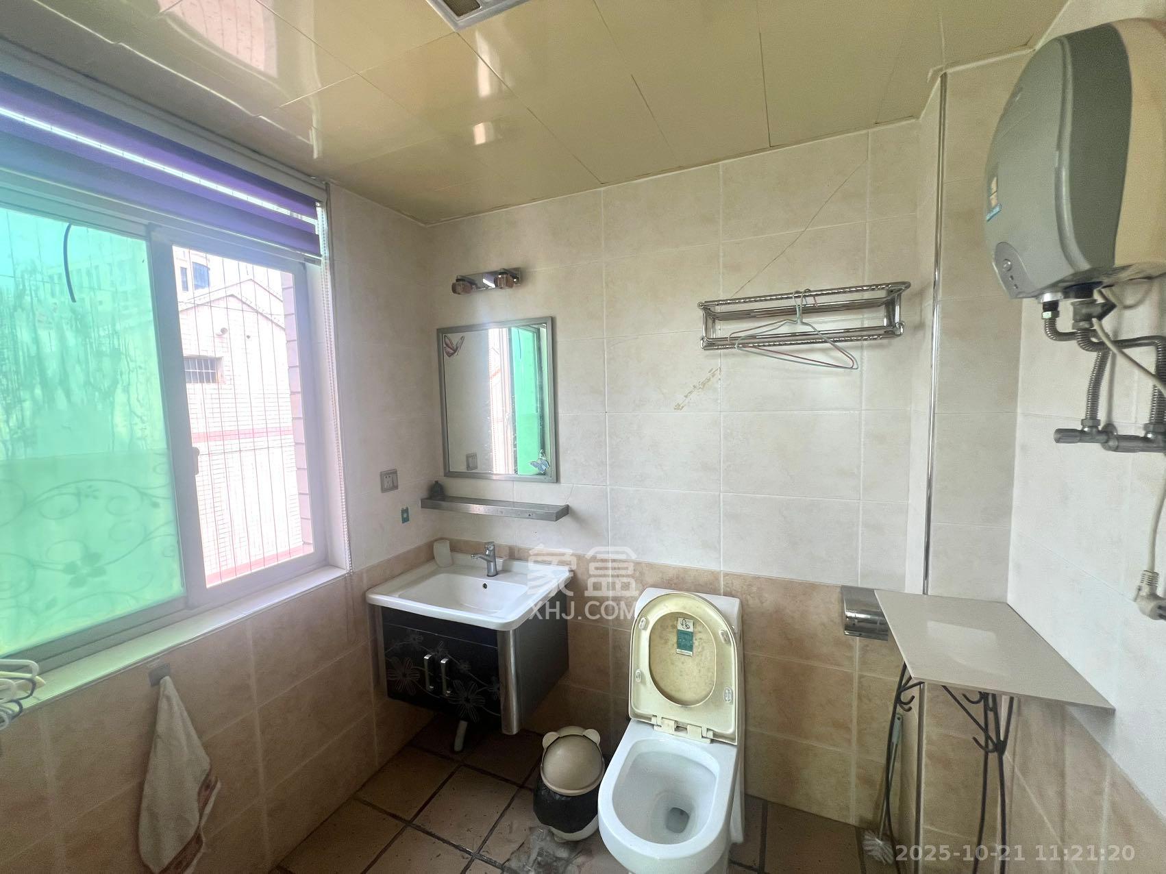 和平小区  3室2厅2卫    1500.0元/月室内图