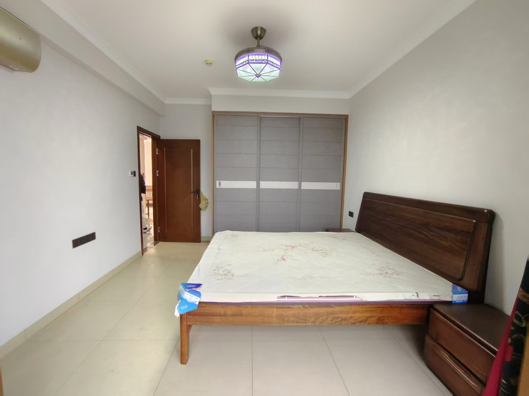 流金岁月-华晨国际 3室2厅1卫 56.8万 流金岁月-华晨国际 3室2厅1卫 56.8万室内图