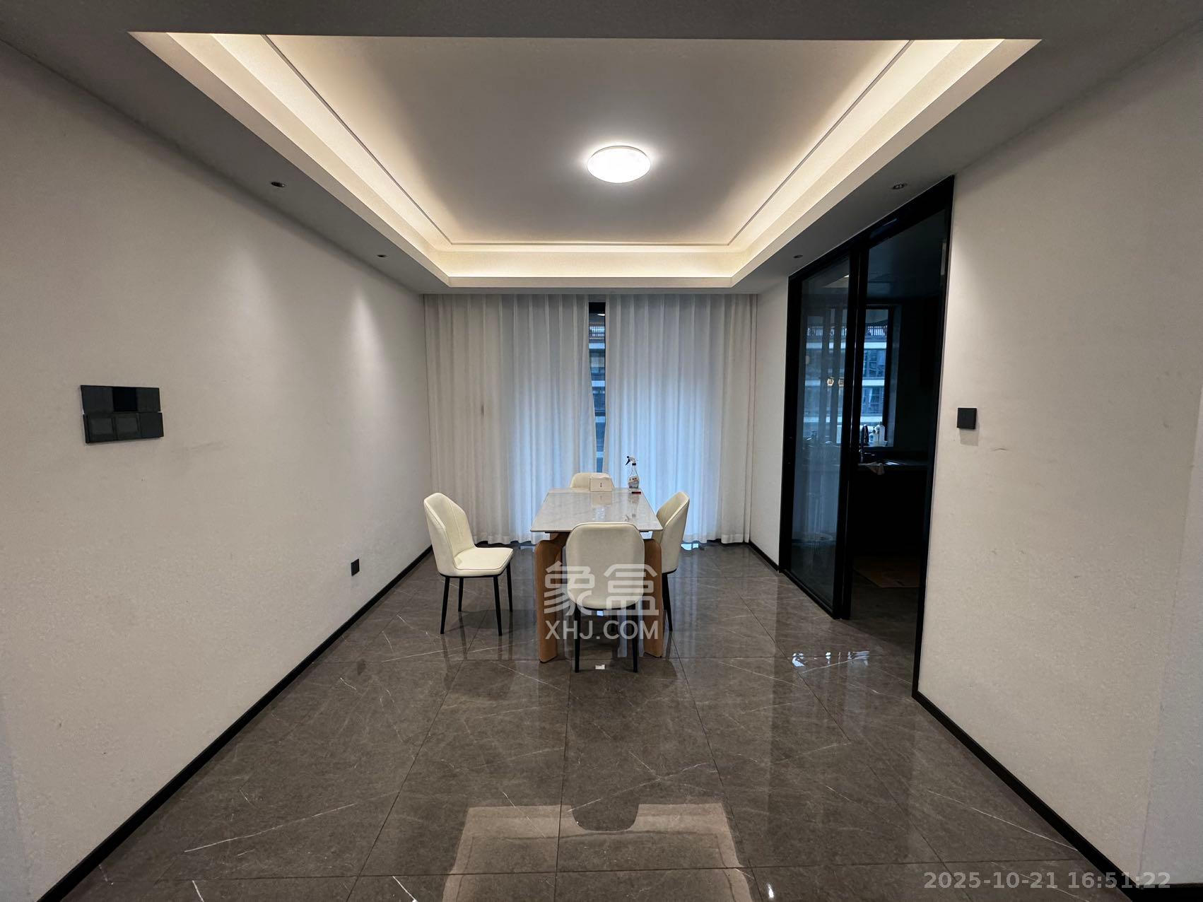 美的云樾  4室2厅3卫    4000.0元/月 美的云樾  4室2厅3卫    4000.0元/月