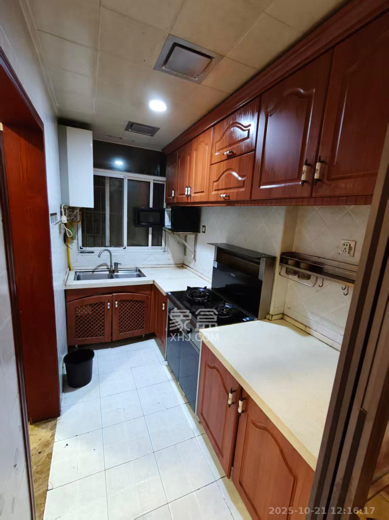 金科佳苑  3室1厅1卫    2200.0元/月 金科佳苑  3室1厅1卫    2200.0元/月室内图