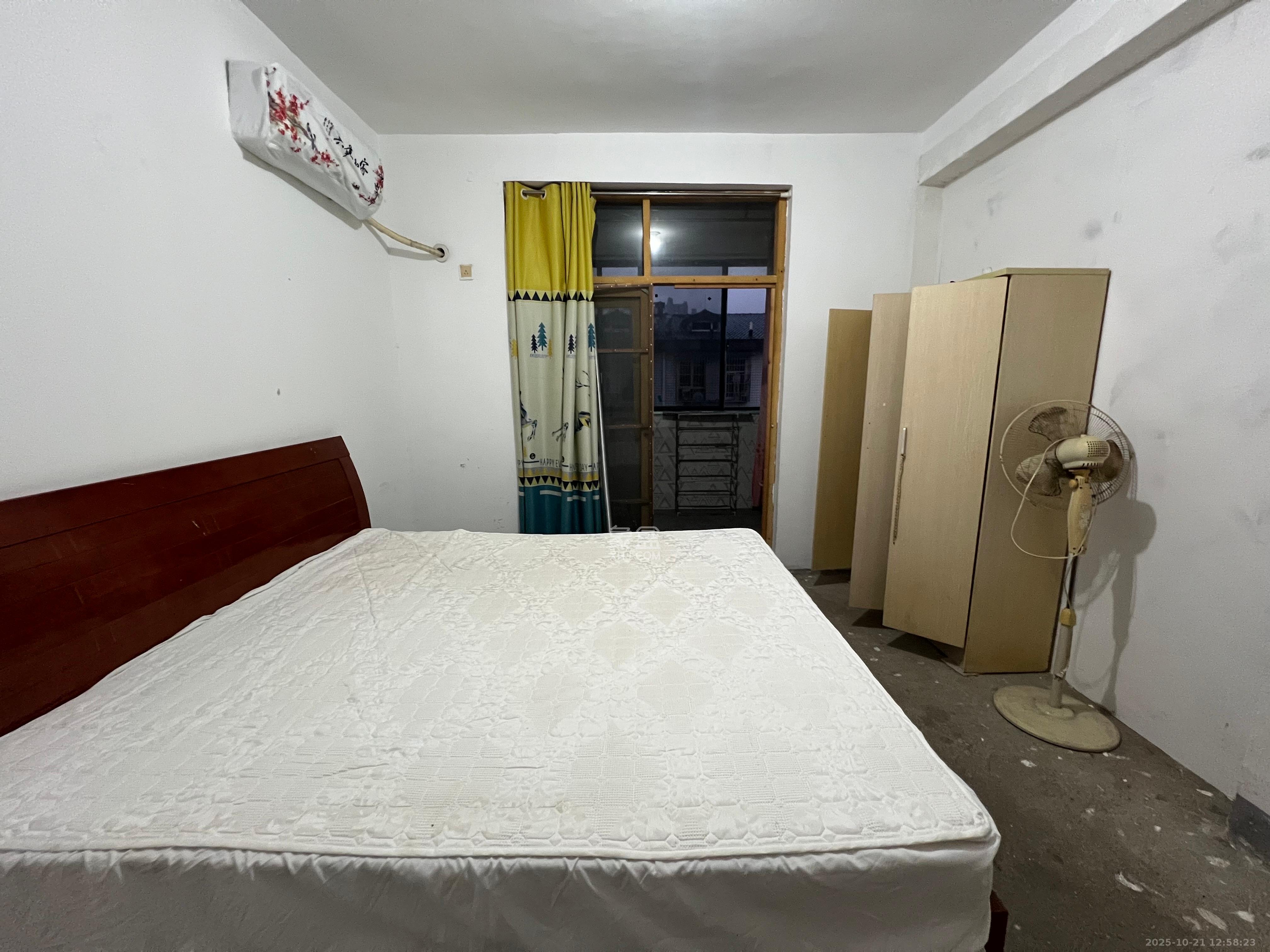 龙福小区  2室1厅1卫    1000.0元/月室内图