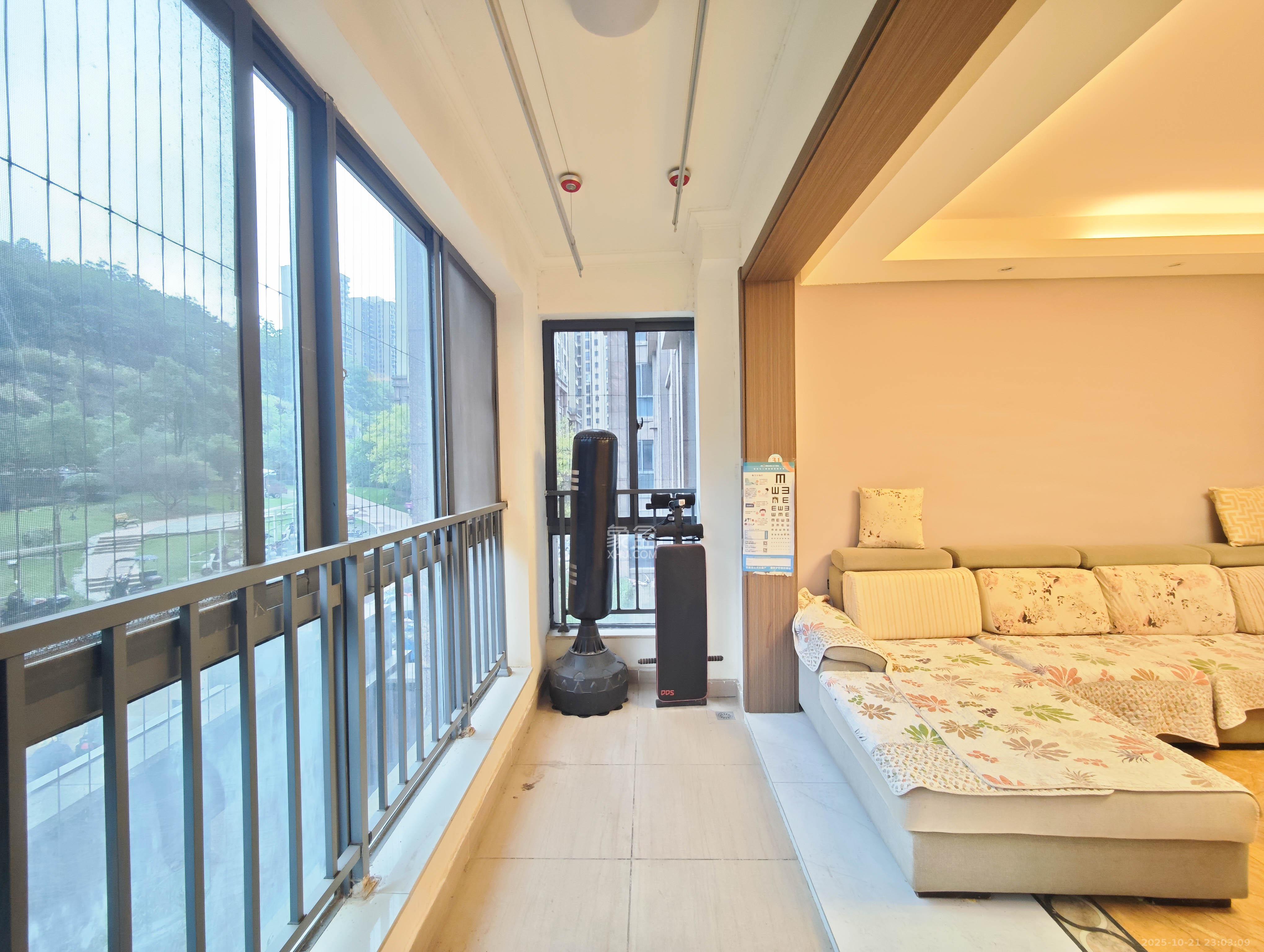 碧桂园南城首府(东宸林海) 4室2厅2卫 95.0万 碧桂园南城首府(东宸林海) 4室2厅2卫 95.0万阳台