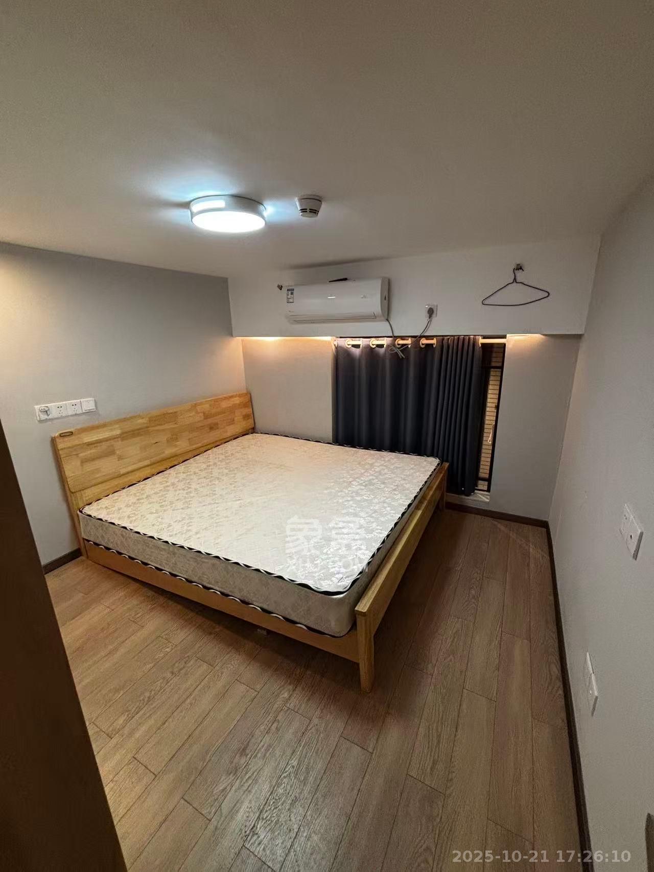 时代年华  2室1厅2卫    1800.0元/月室内图