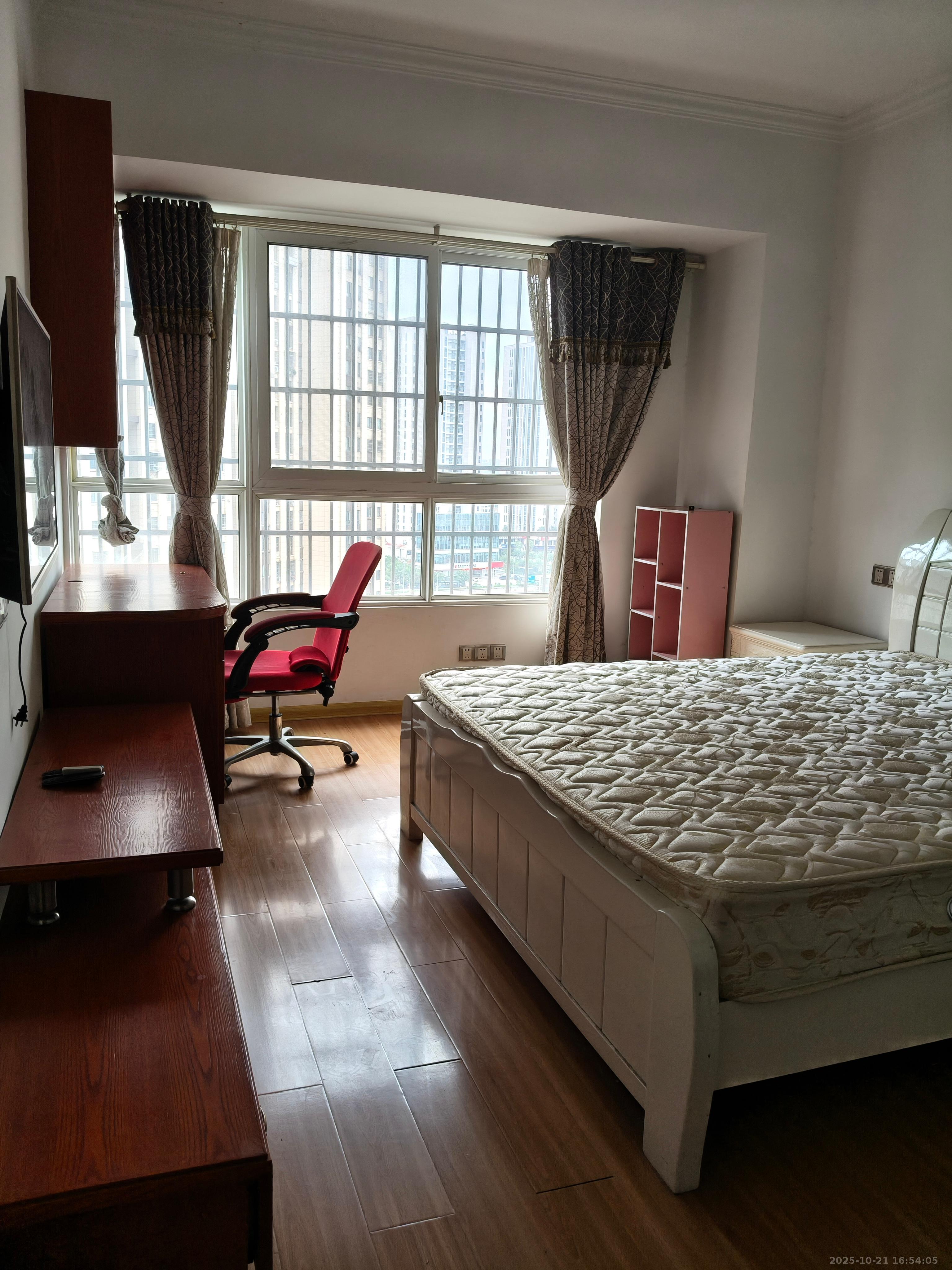 豪庭（江城豪庭）  3室2厅2卫    2300.0元/月室内图