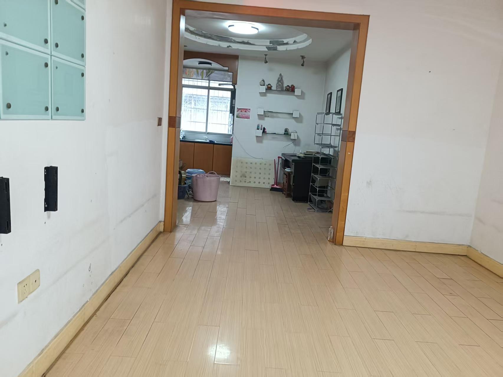 赫山区桃花仑办事处茶亭街社区  3室2厅1卫    28.8万室内图