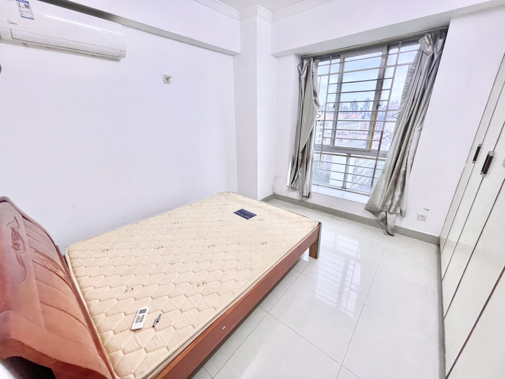 逸海楼 3室2厅2卫 2600.0元/月 逸海楼 3室2厅2卫 2600.0元/月室内图