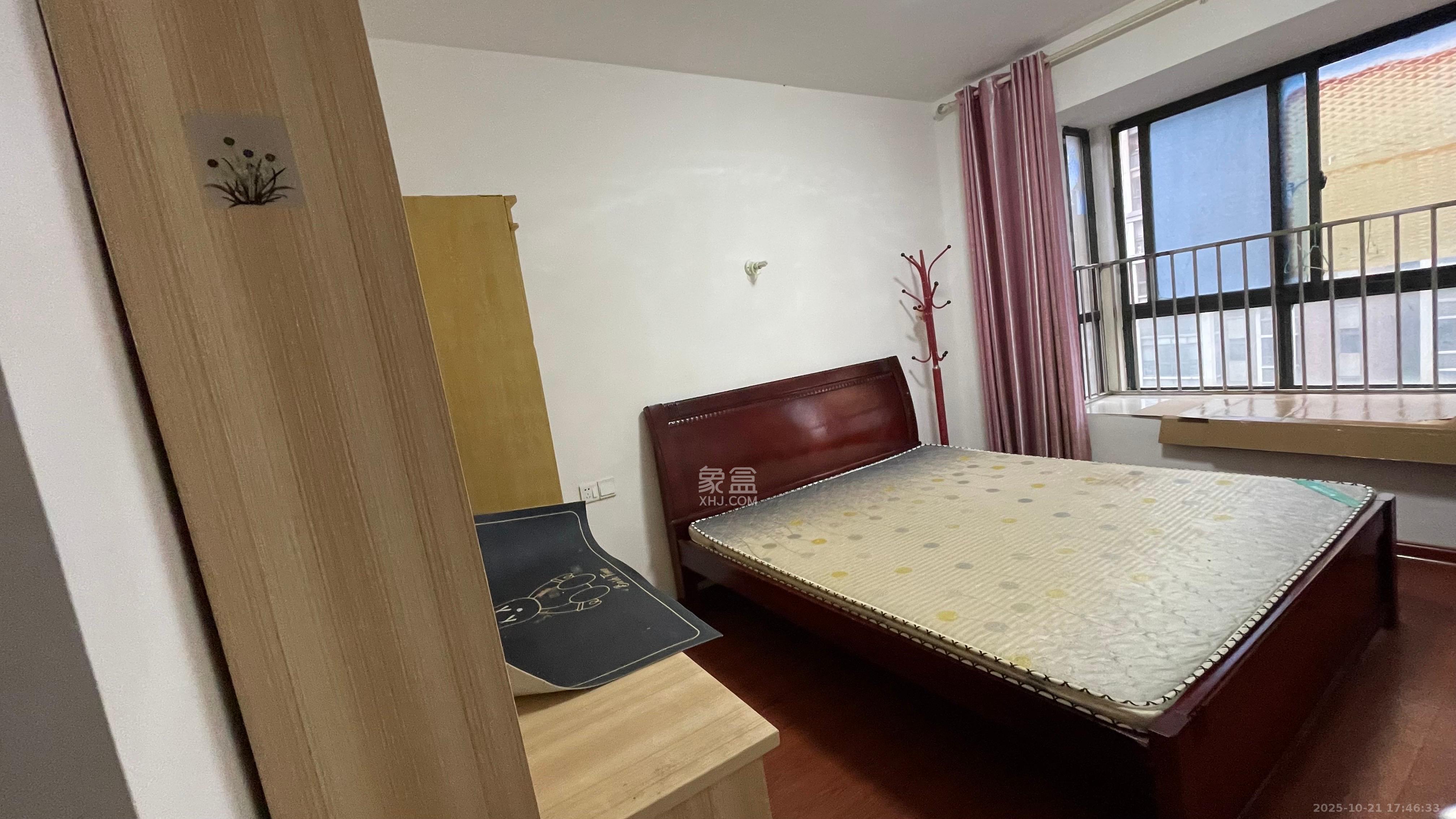 海拔东方  3室2厅1卫    2080.0元/月室内图