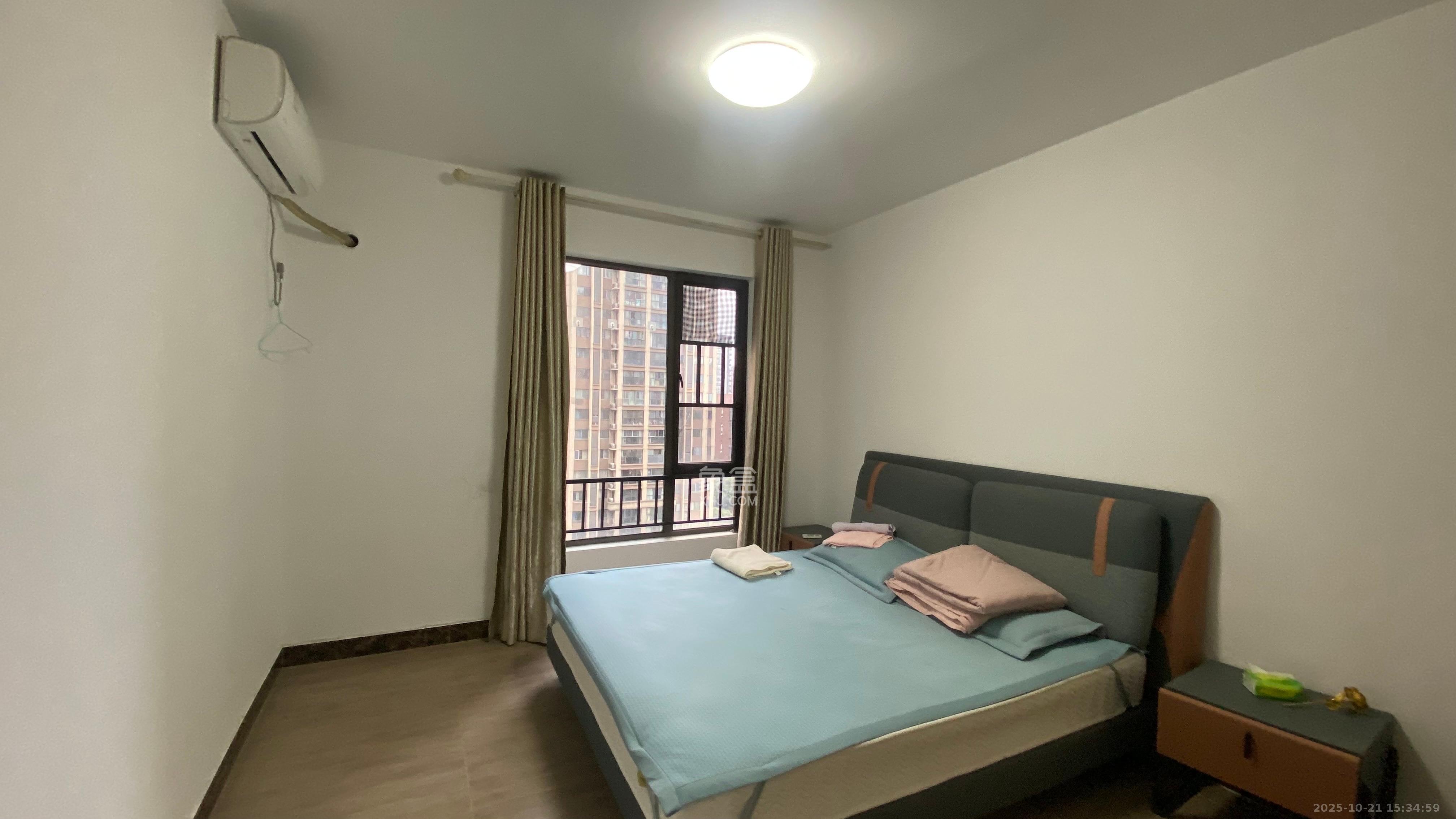 雨花公馆(紫苔名苑)  4室2厅2卫    4000.0元/月 雨花公馆(紫苔名苑)  4室2厅2卫    4000.0元/月室内图