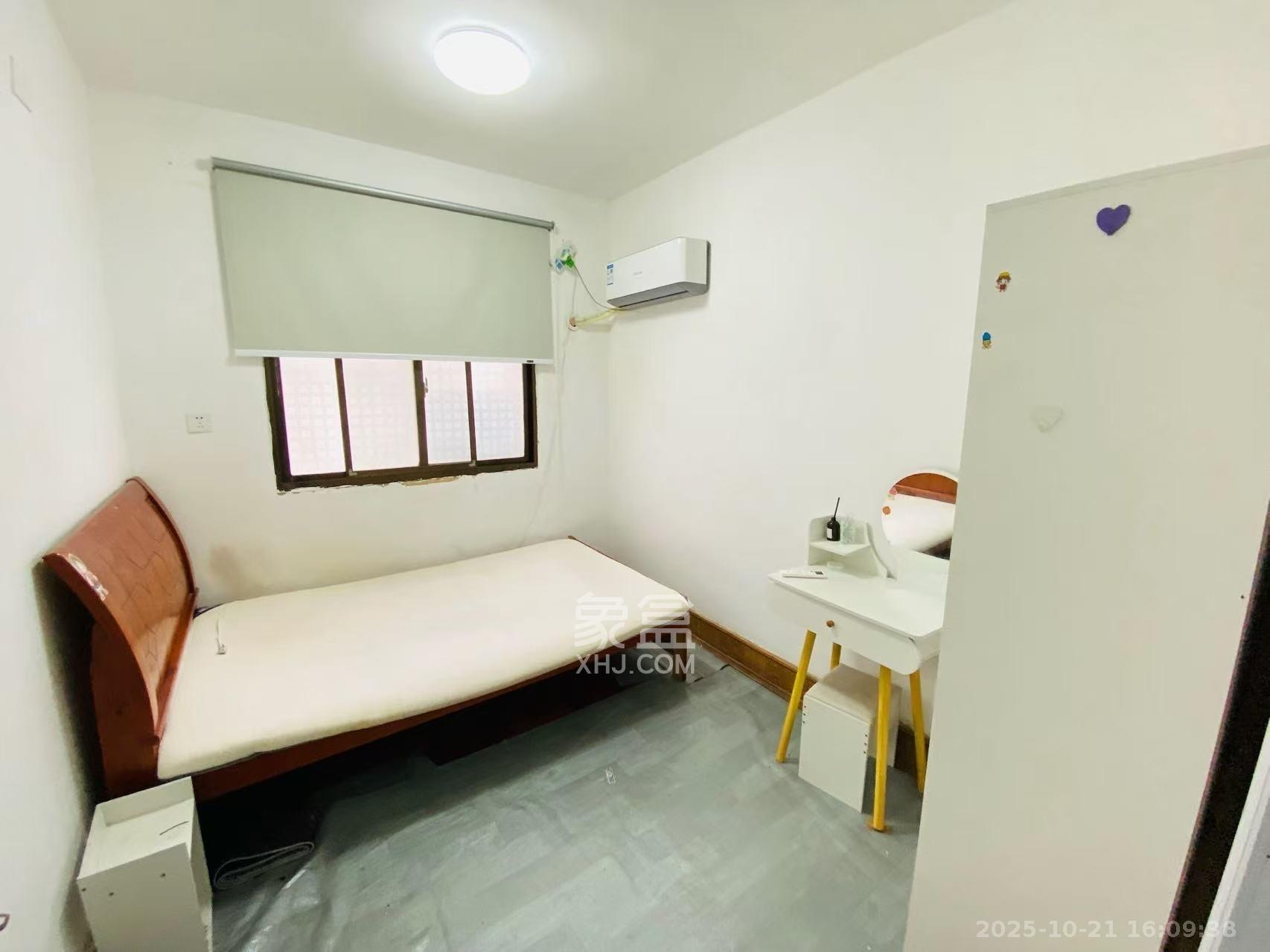 向家湾社区(含富湘公寓) 3室1厅1卫 1800.0元/月 向家湾社区(含富湘公寓) 3室1厅1卫 1800.0元/月室内图