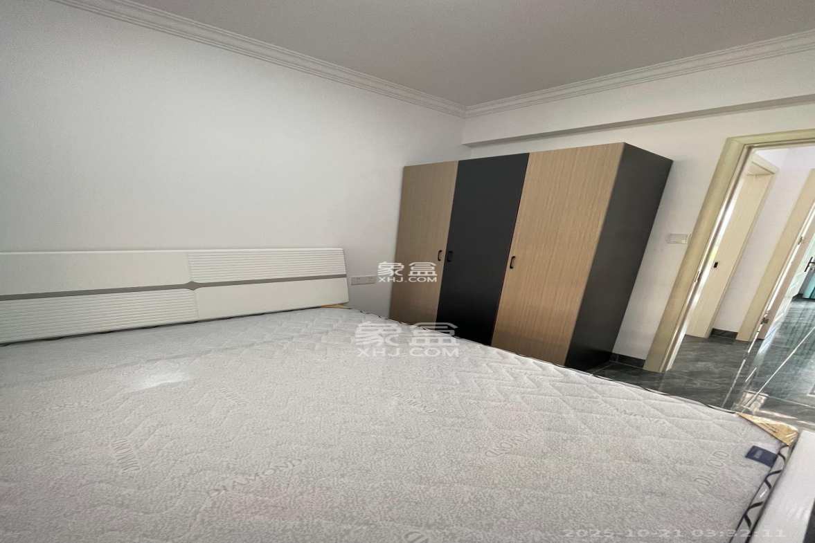 卓越浅水湾  3室2厅2卫    2600.0元/月 卓越浅水湾  3室2厅2卫    2600.0元/月室内图