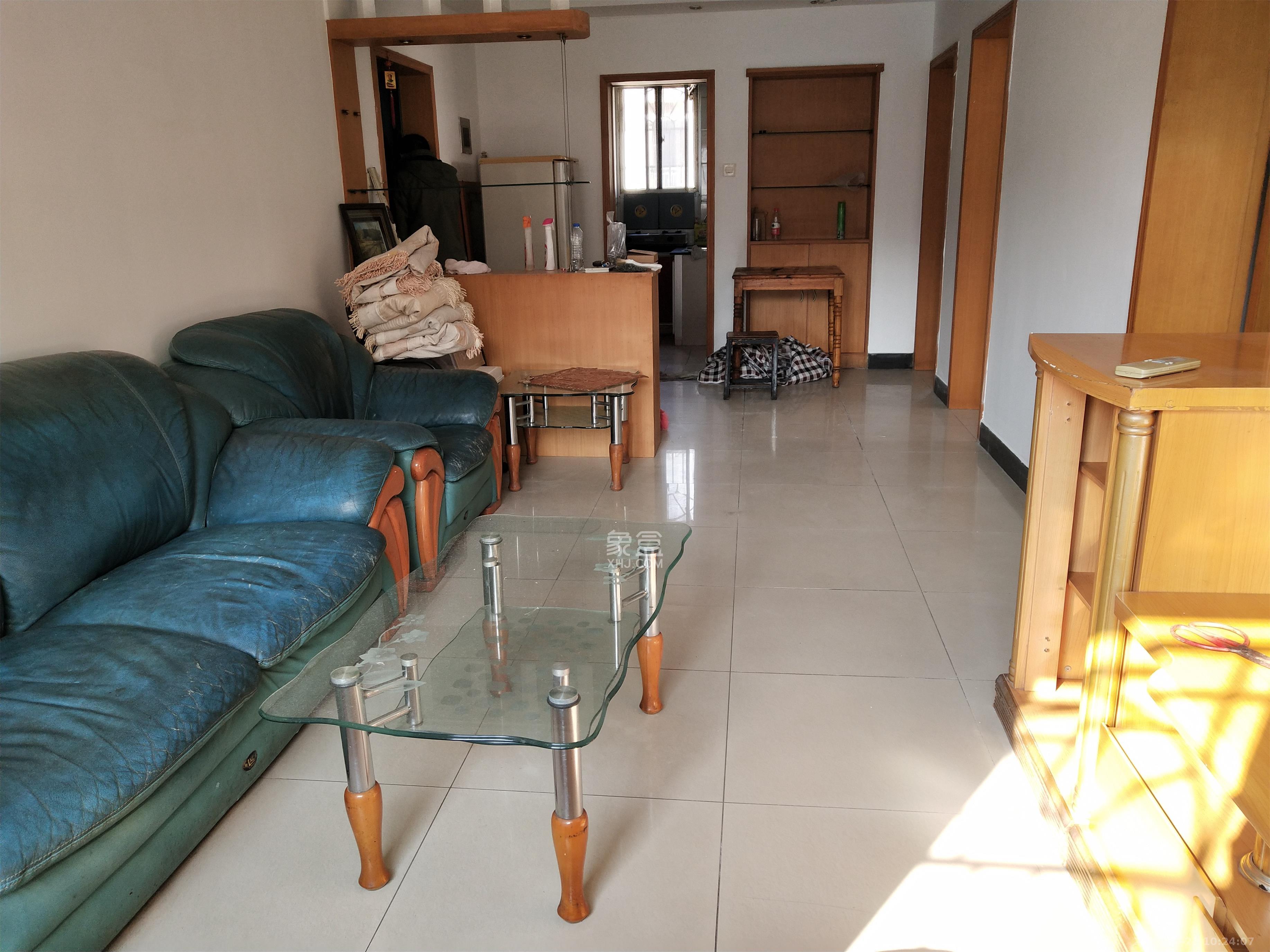 德政园  3室1厅1卫    2000.0元/月室内图