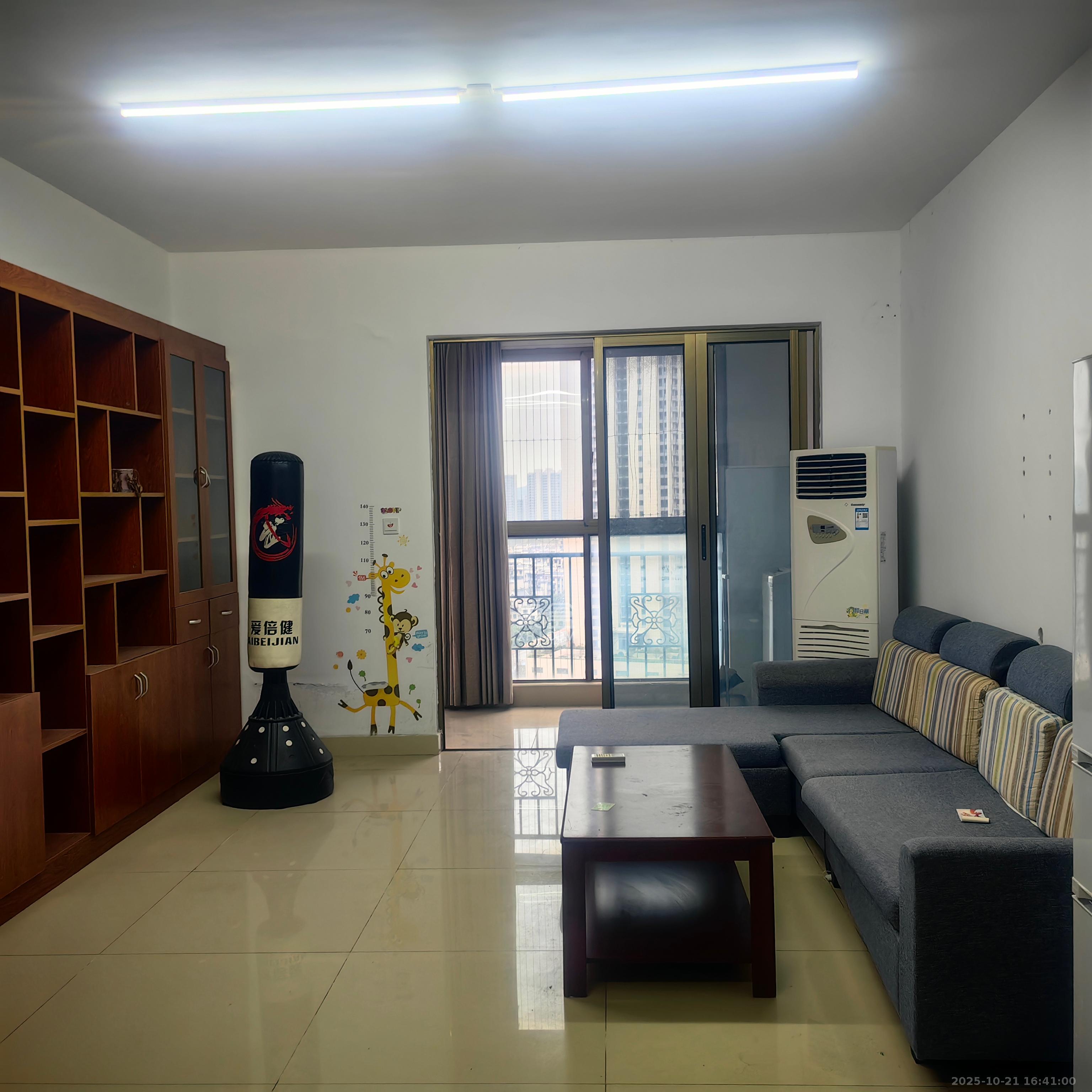 江山帝景雅典  2室2厅1卫    2200.0元/月 江山帝景雅典  2室2厅1卫    2200.0元/月室内图