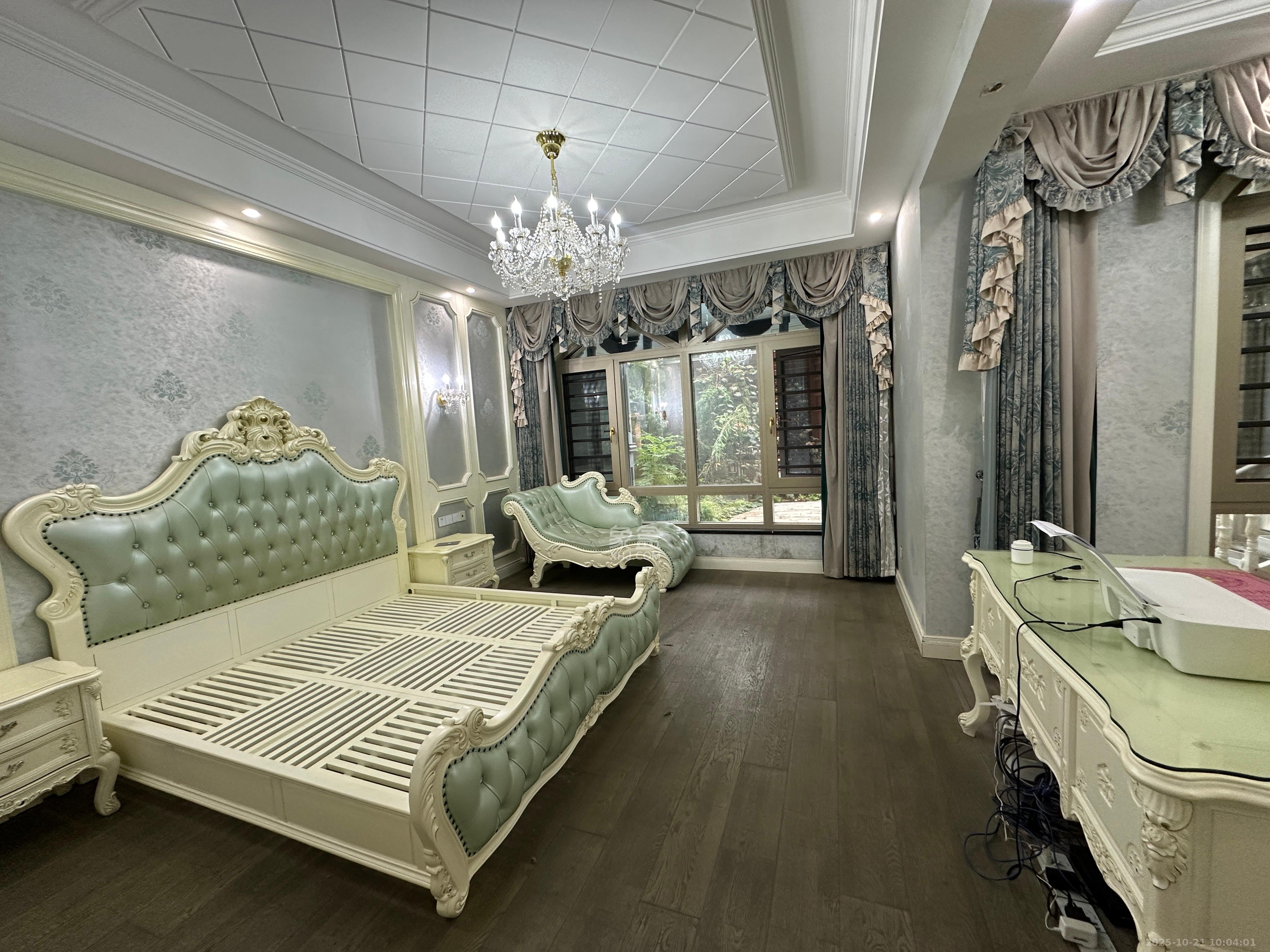 江河中央洋房  3室2厅2卫    7500.0元/月 江河中央洋房  3室2厅2卫    7500.0元/月室内图