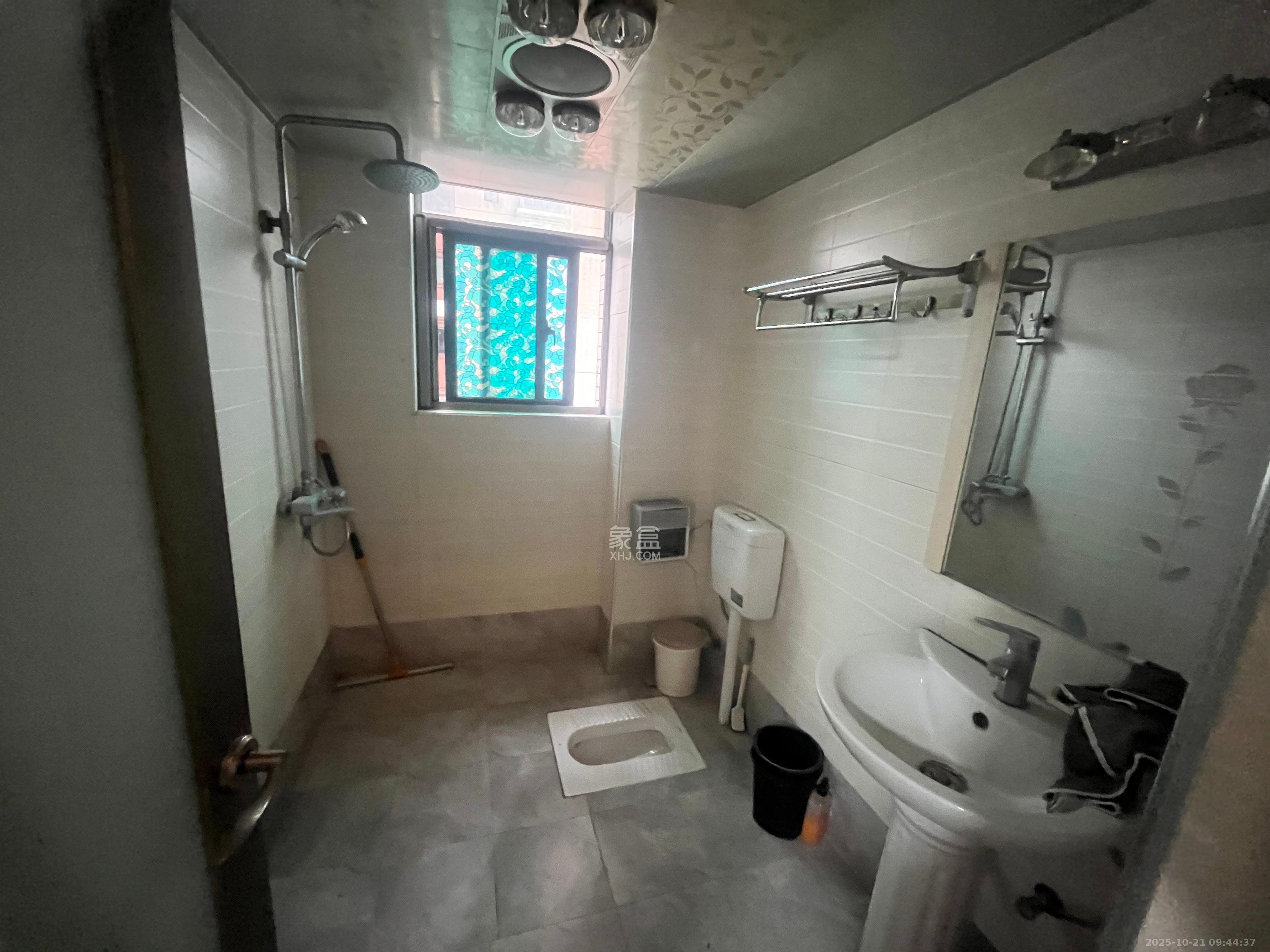 万树丹堤 3室2厅2卫 2300.0元/月 万树丹堤 3室2厅2卫 2300.0元/月室内图