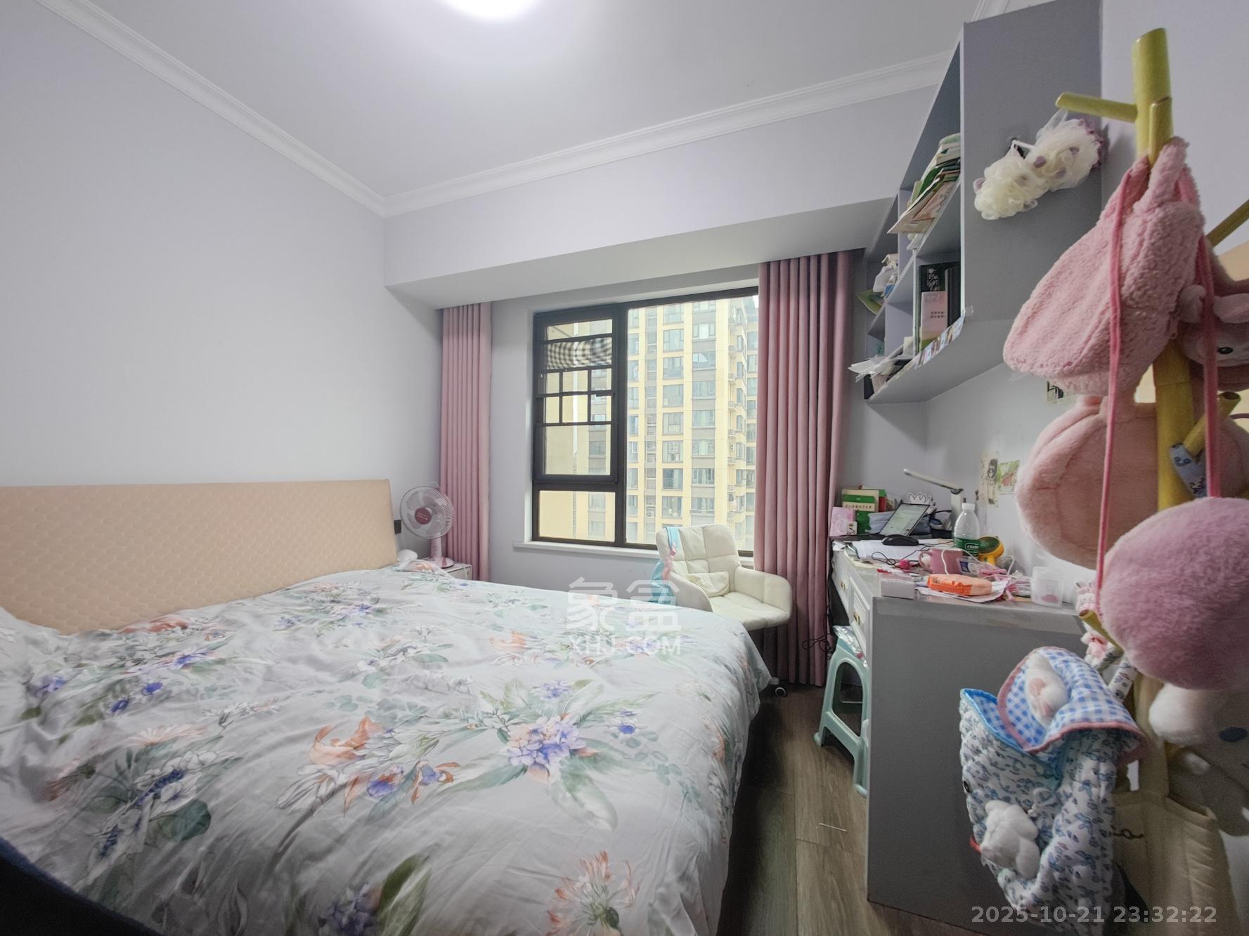 合能枫丹丽舍（柏悦名苑)  3室2厅2卫    148.0万卧室