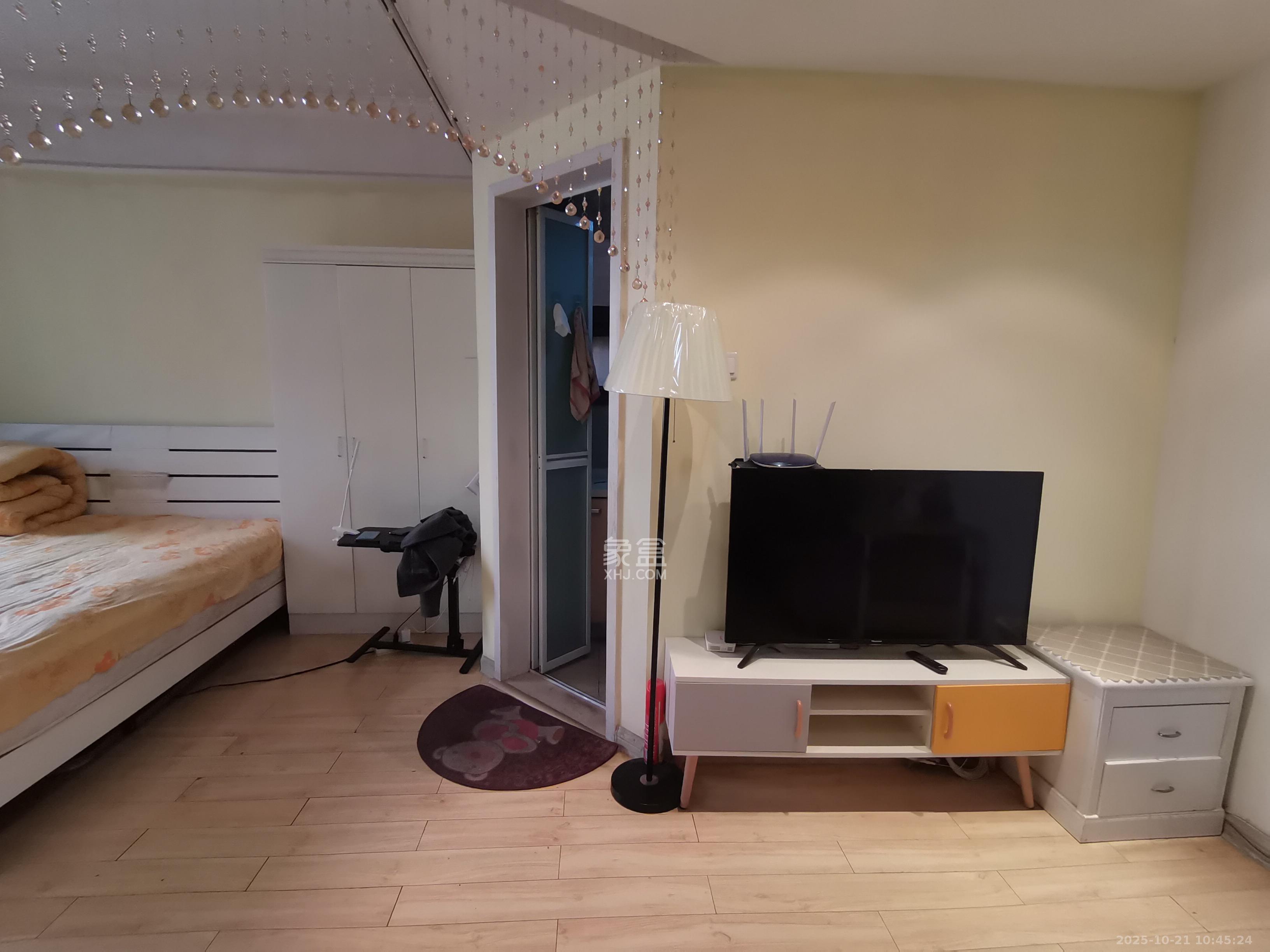 佳天瑞宁花园  1室1厅1卫    1800.0元/月 佳天瑞宁花园  1室1厅1卫    1800.0元/月室内图