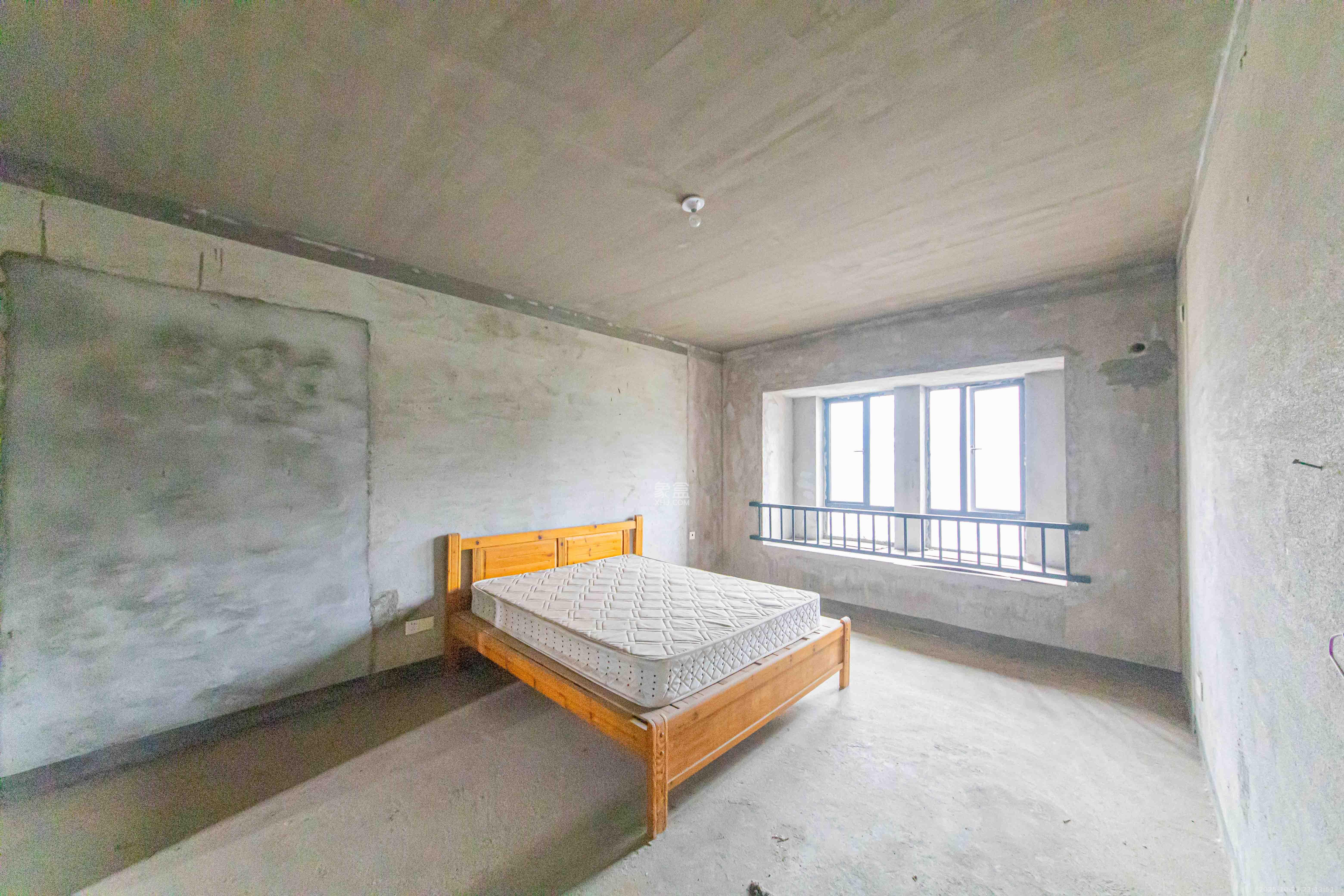 鑫远尚玺苑 4室2厅2卫 230.0万 鑫远尚玺苑 4室2厅2卫 230.0万卧室