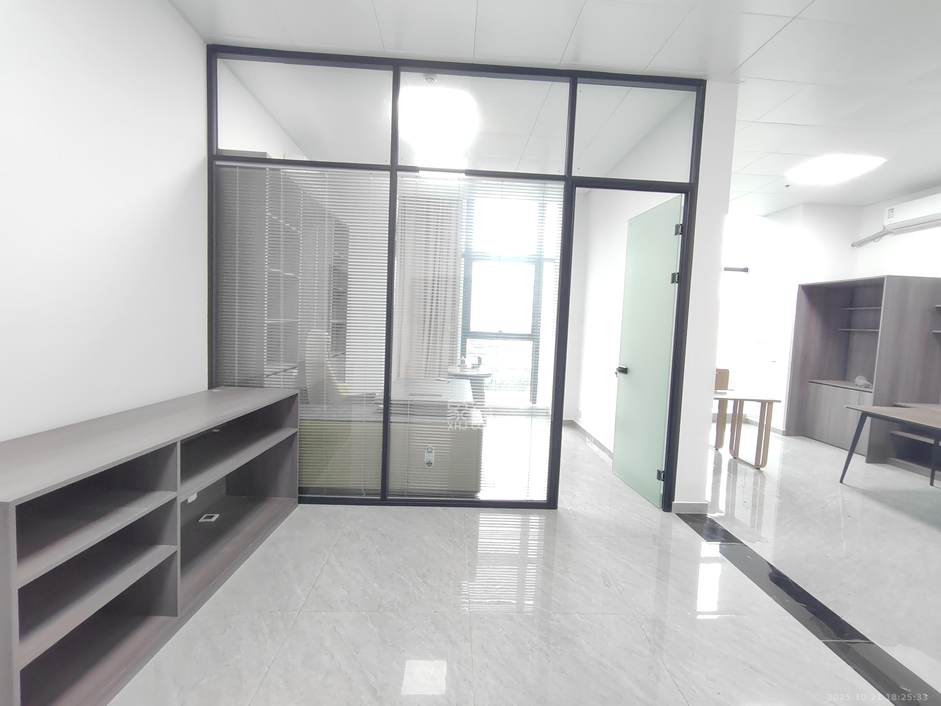 广大商务大厦  1室1厅1卫    3880.0元/月室内图