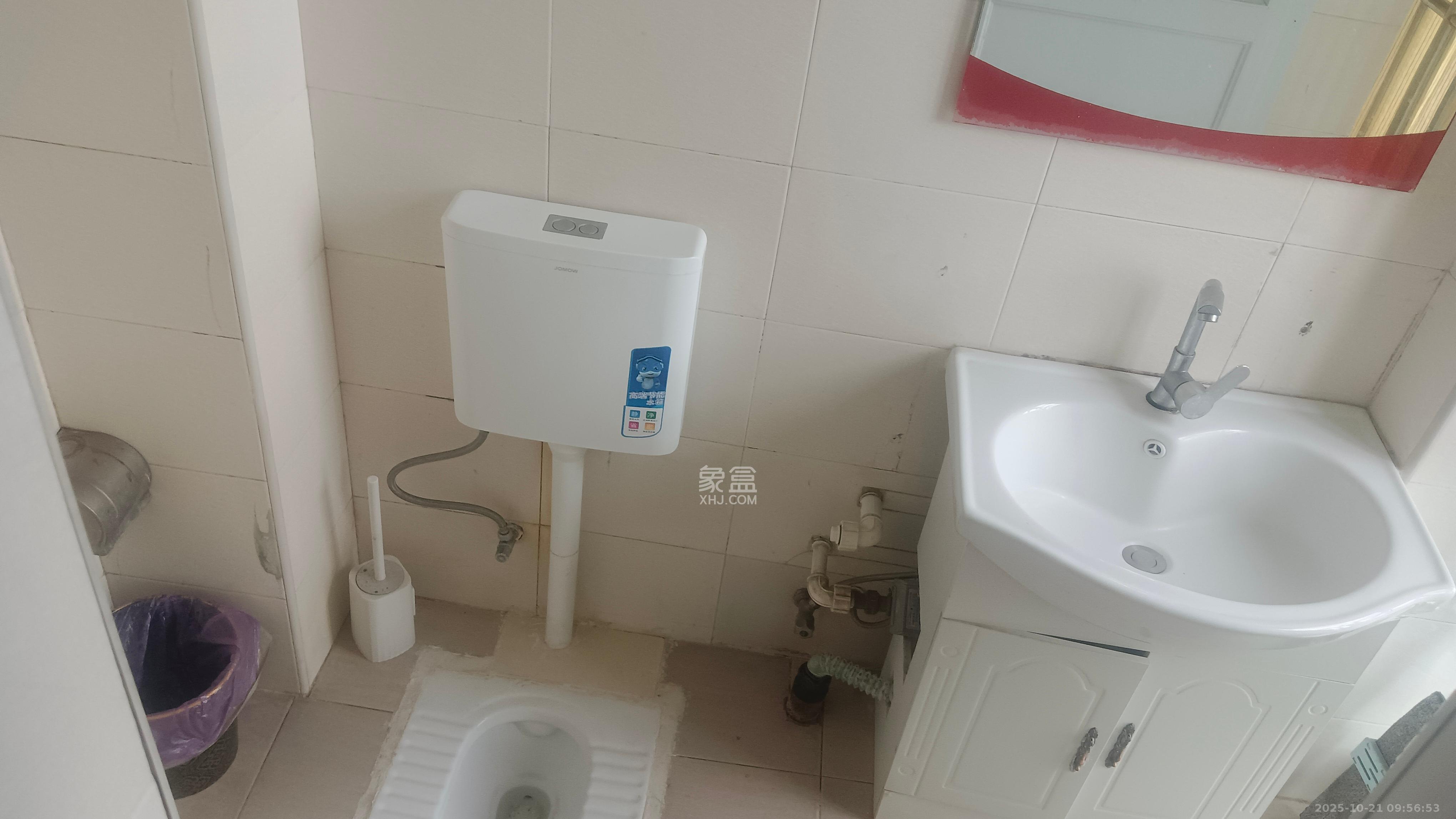 东一国际  1室1厅1卫    1400.0元/月室内图