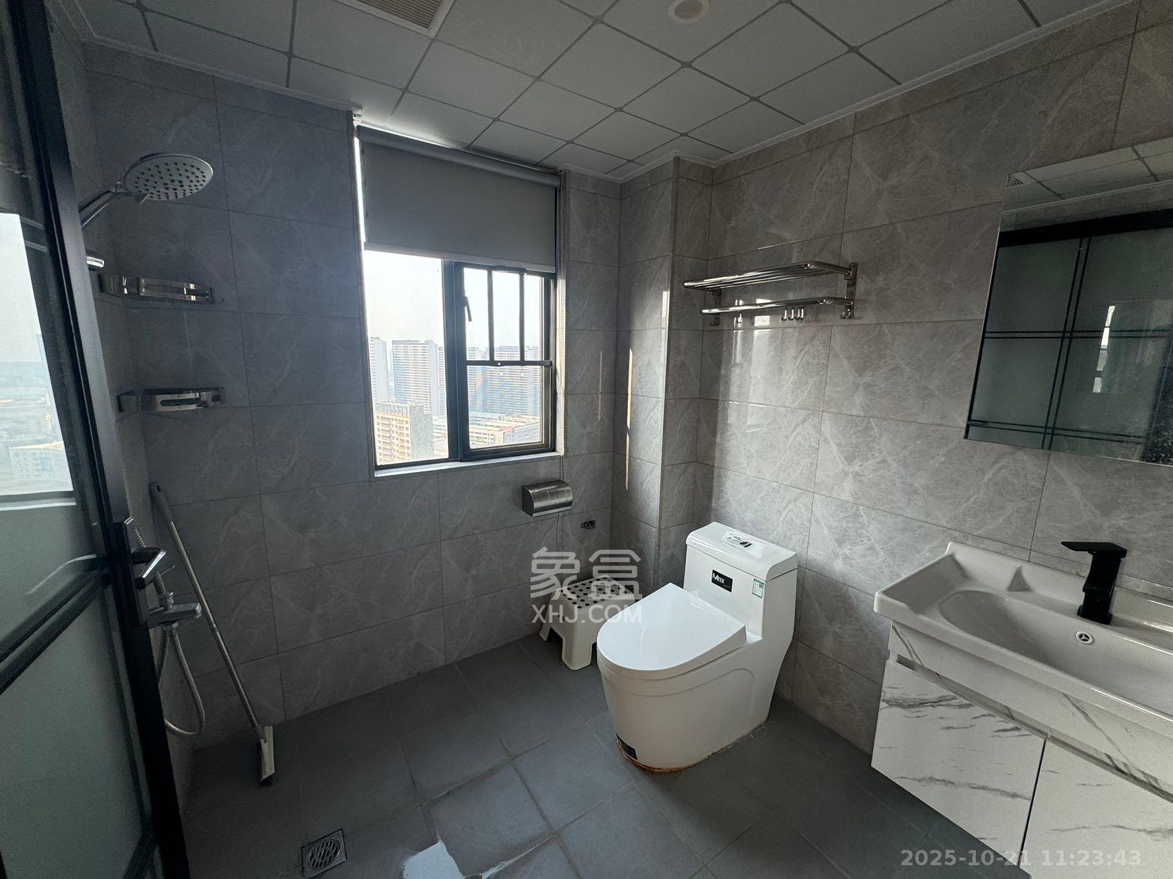 水墨林溪 4室2厅2卫 3600.0元/月 水墨林溪 4室2厅2卫 3600.0元/月室内图