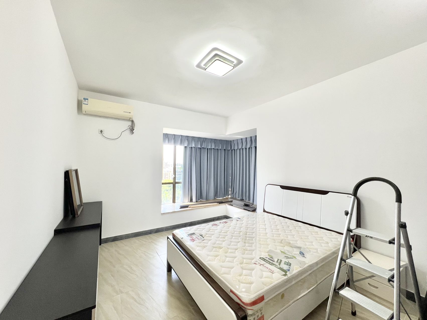 城市海岸一期  2室2厅1卫    3000.0元/月 城市海岸一期  2室2厅1卫    3000.0元/月室内图