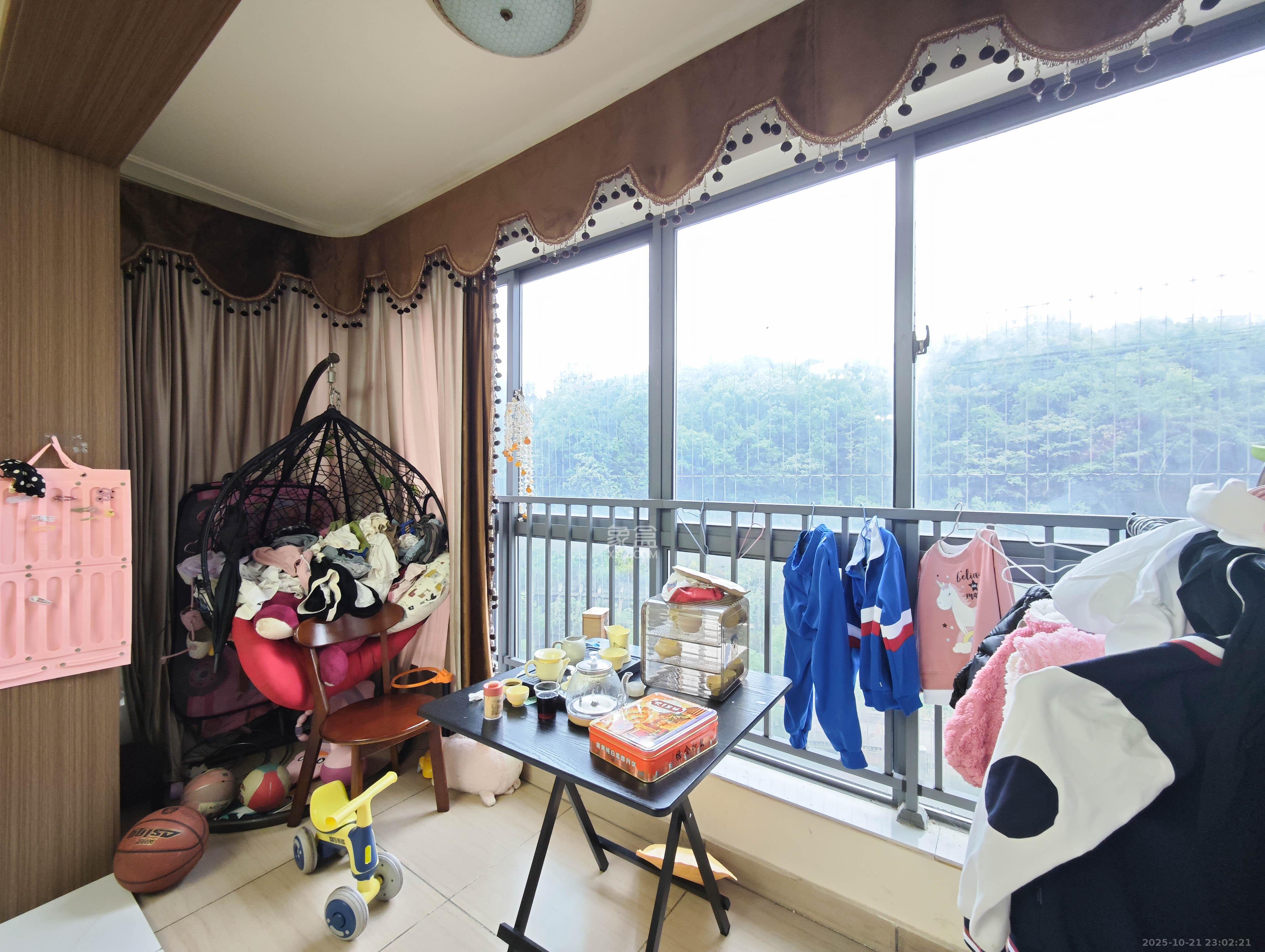 碧桂园南城首府(东宸林海) 4室2厅2卫 110.0万 碧桂园南城首府(东宸林海) 4室2厅2卫 110.0万阳台