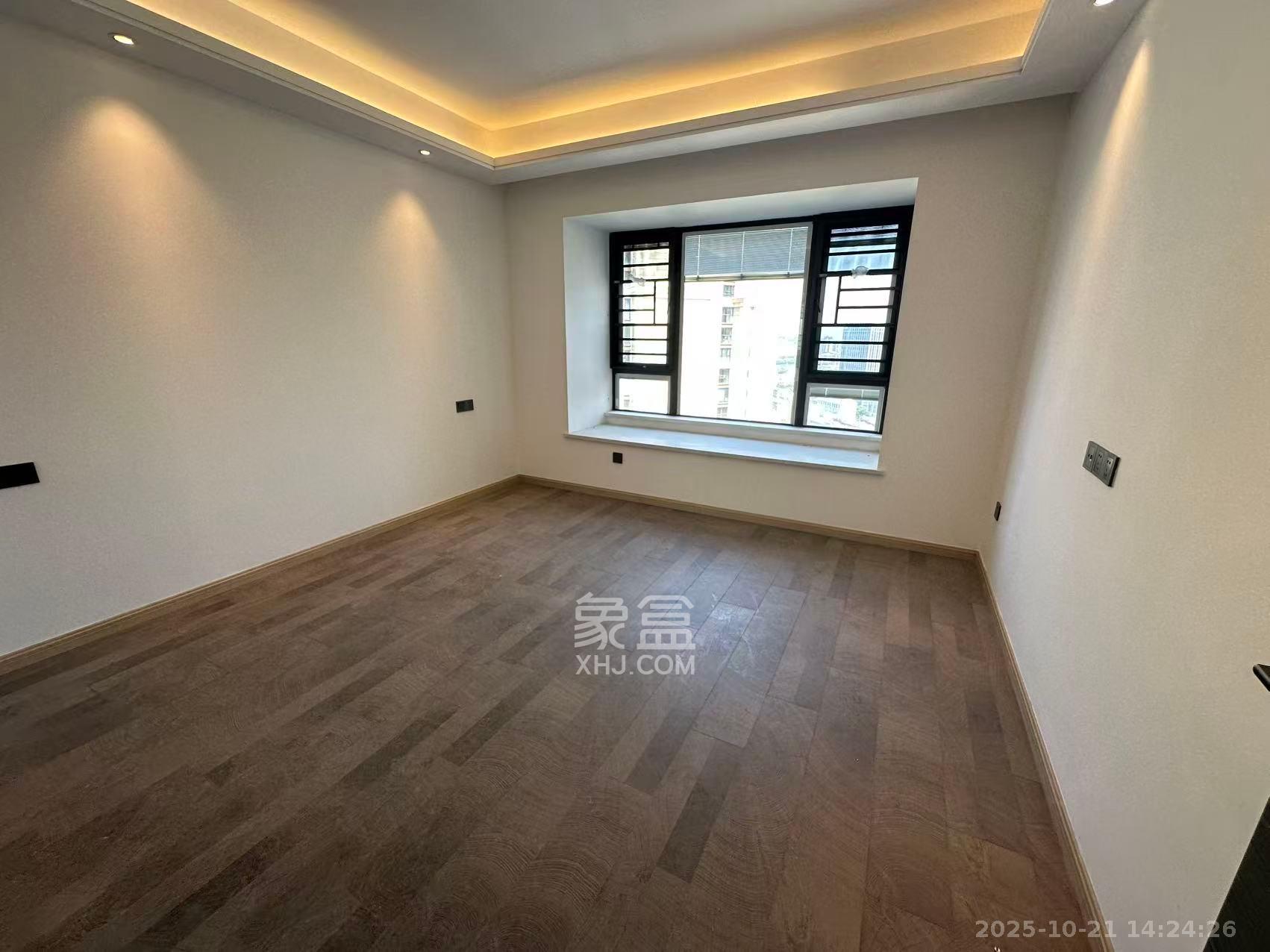 臻园  5室2厅2卫    4500.0元/月室内图