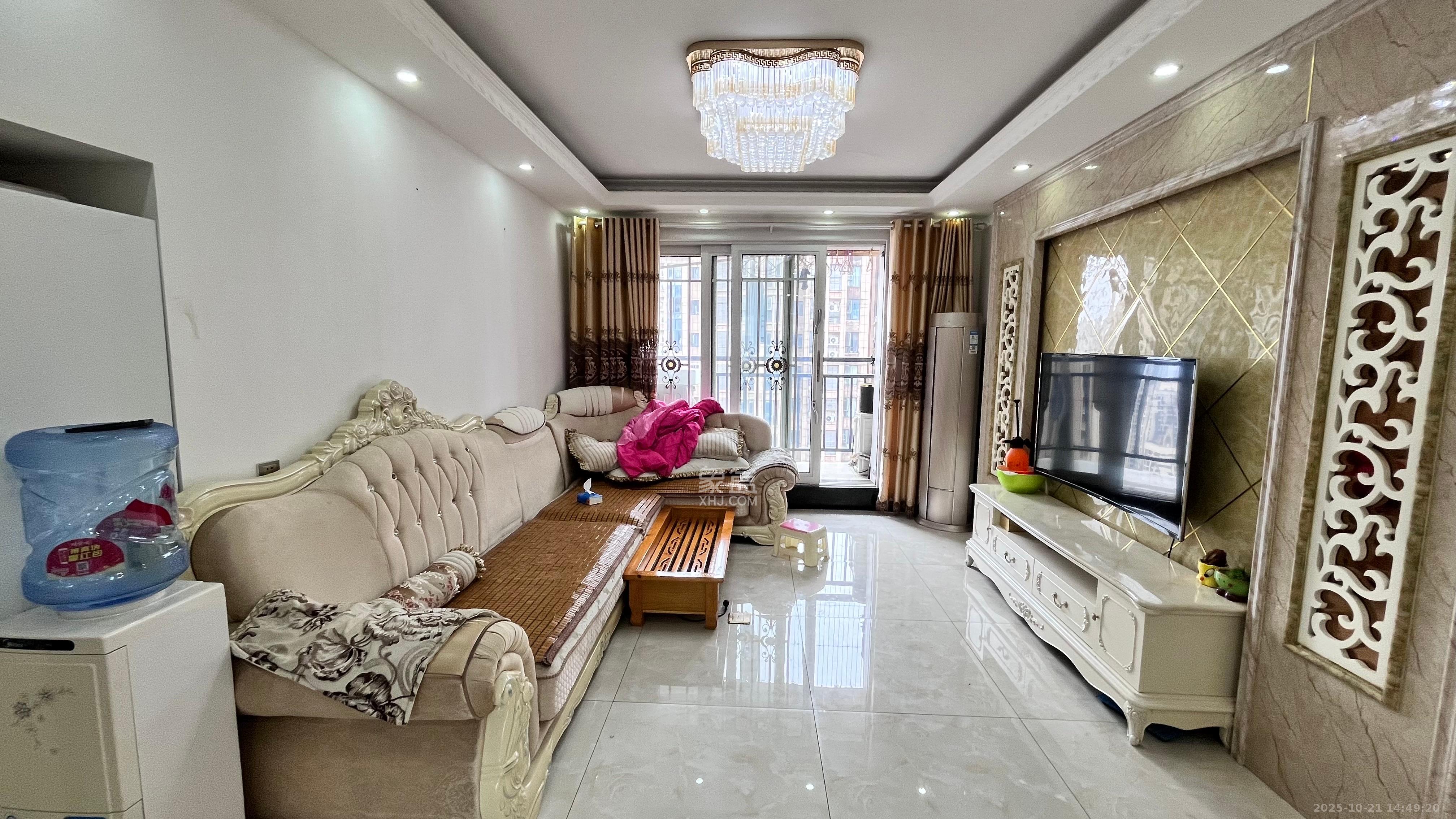 荣盛花语馨苑  3室2厅1卫    2900.0元/月室内图